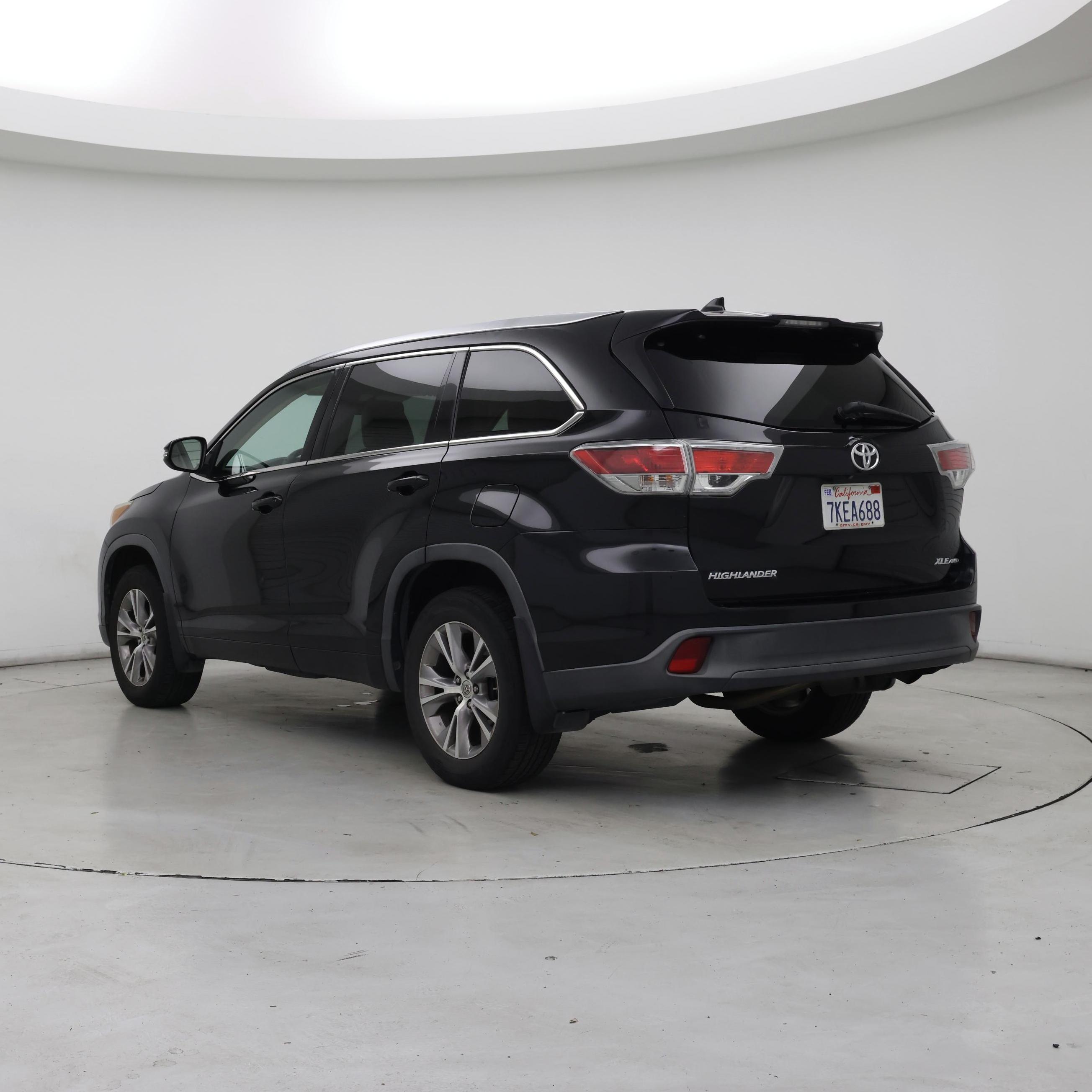 Thumbnail: 2015 Toyota Highlander - 2