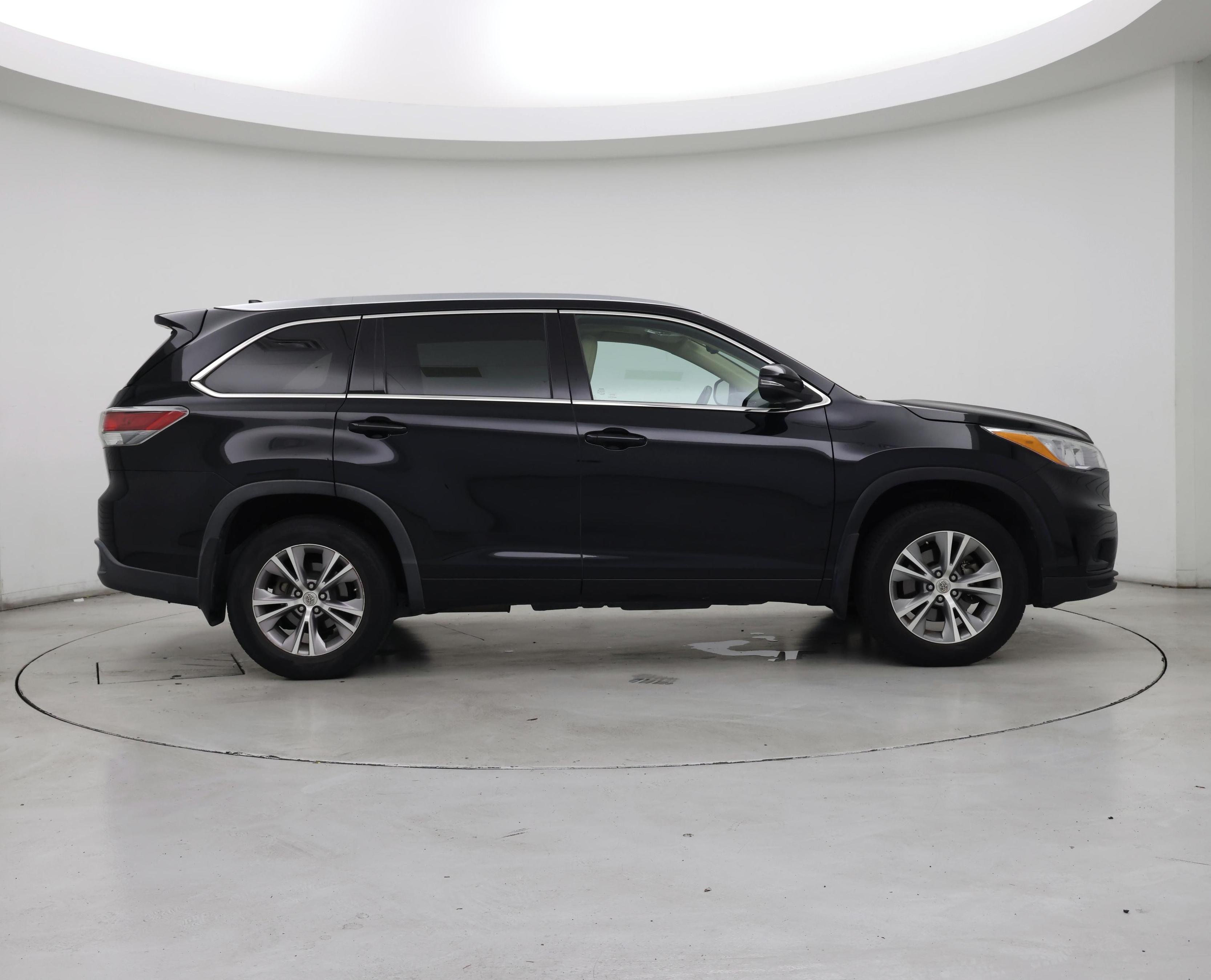 Thumbnail: 2015 Toyota Highlander - 7