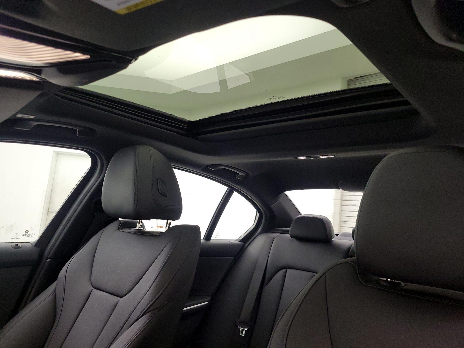 Thumbnail: 2021 BMW 3 Series - 19