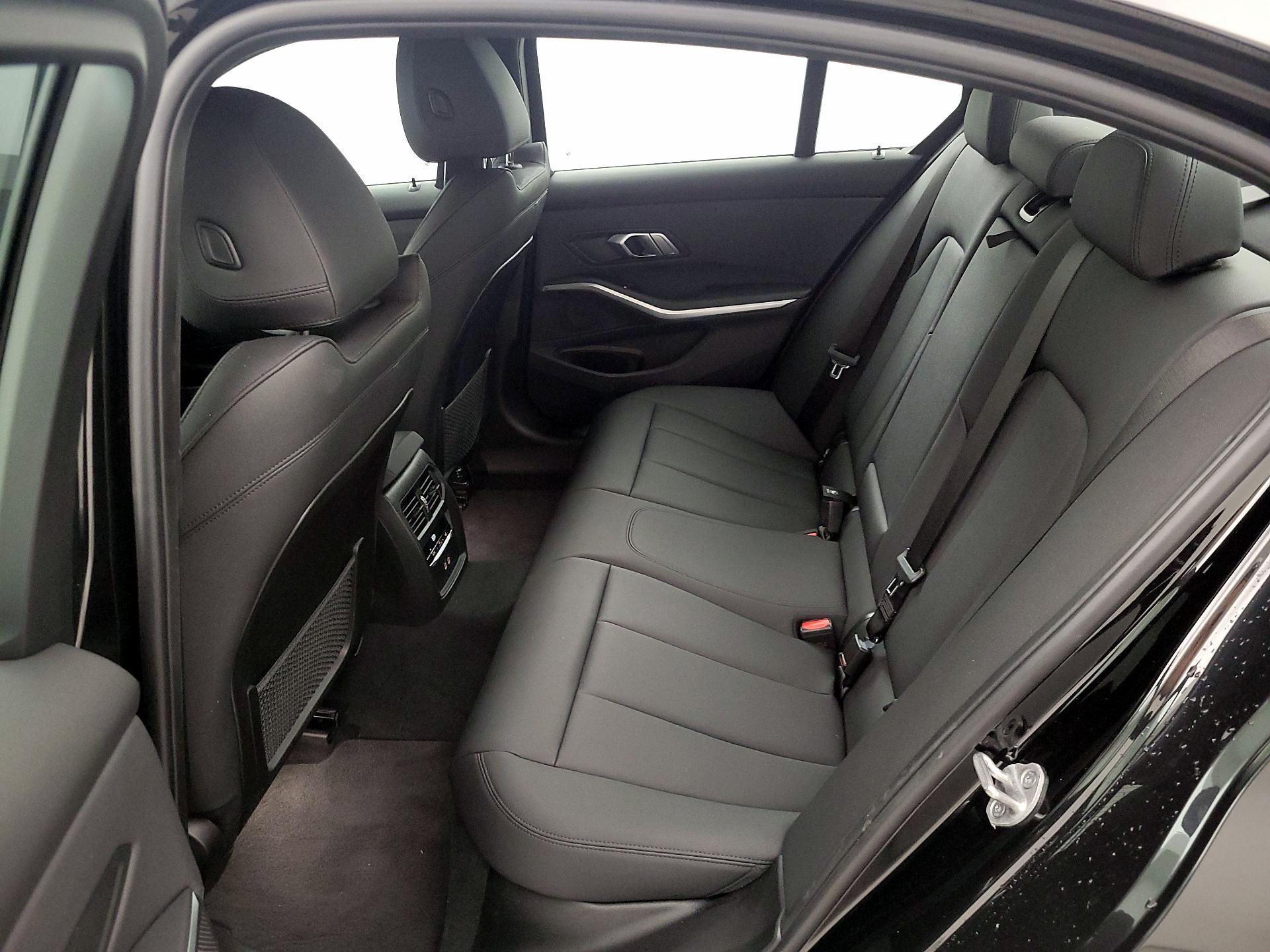 Thumbnail: 2021 BMW 3 Series - 20