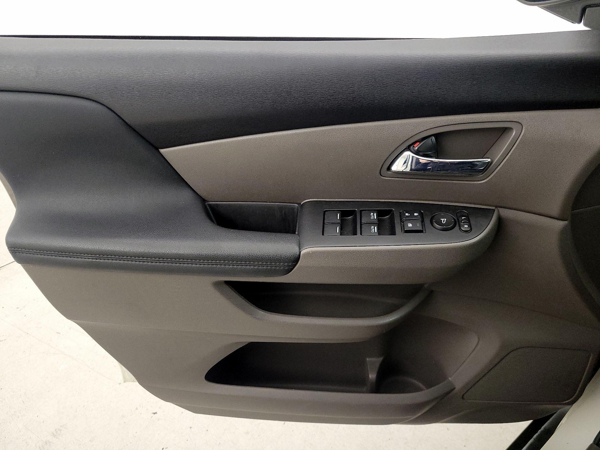 Thumbnail: 2016 Honda Odyssey - 12