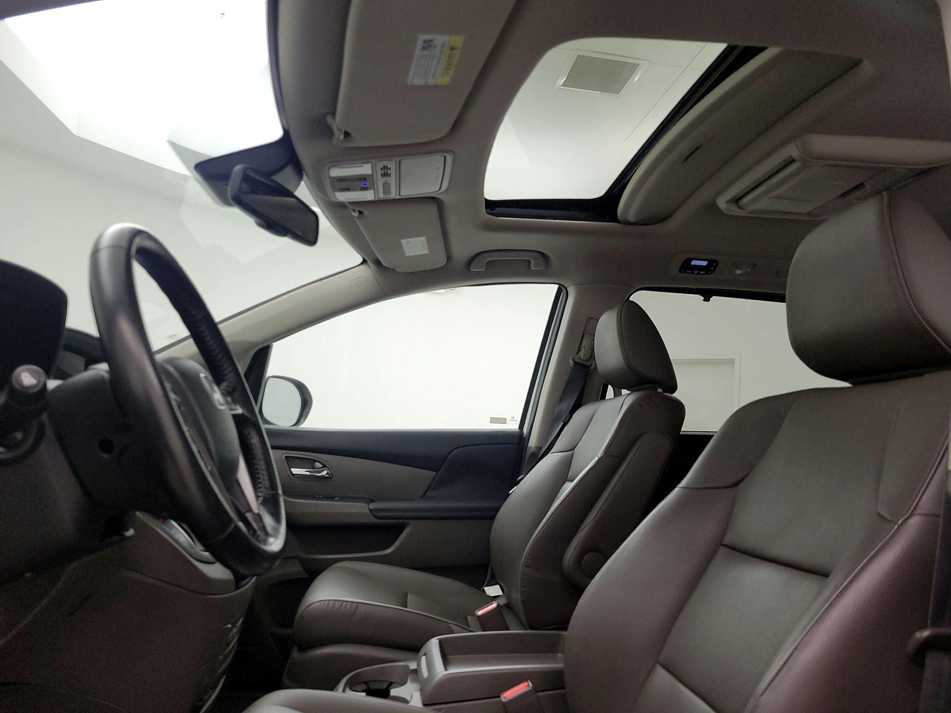 Thumbnail: 2016 Honda Odyssey - 19