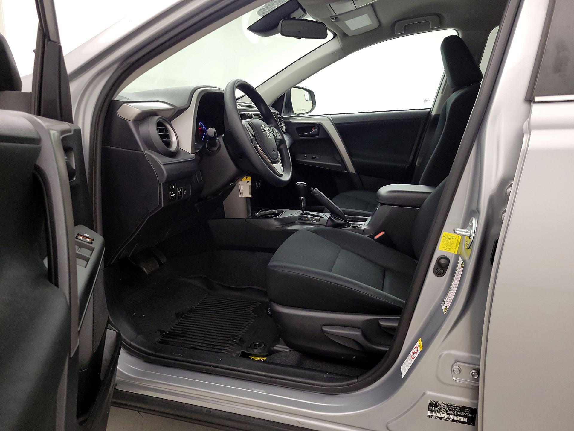 Thumbnail: 2017 Toyota RAV4 - 11