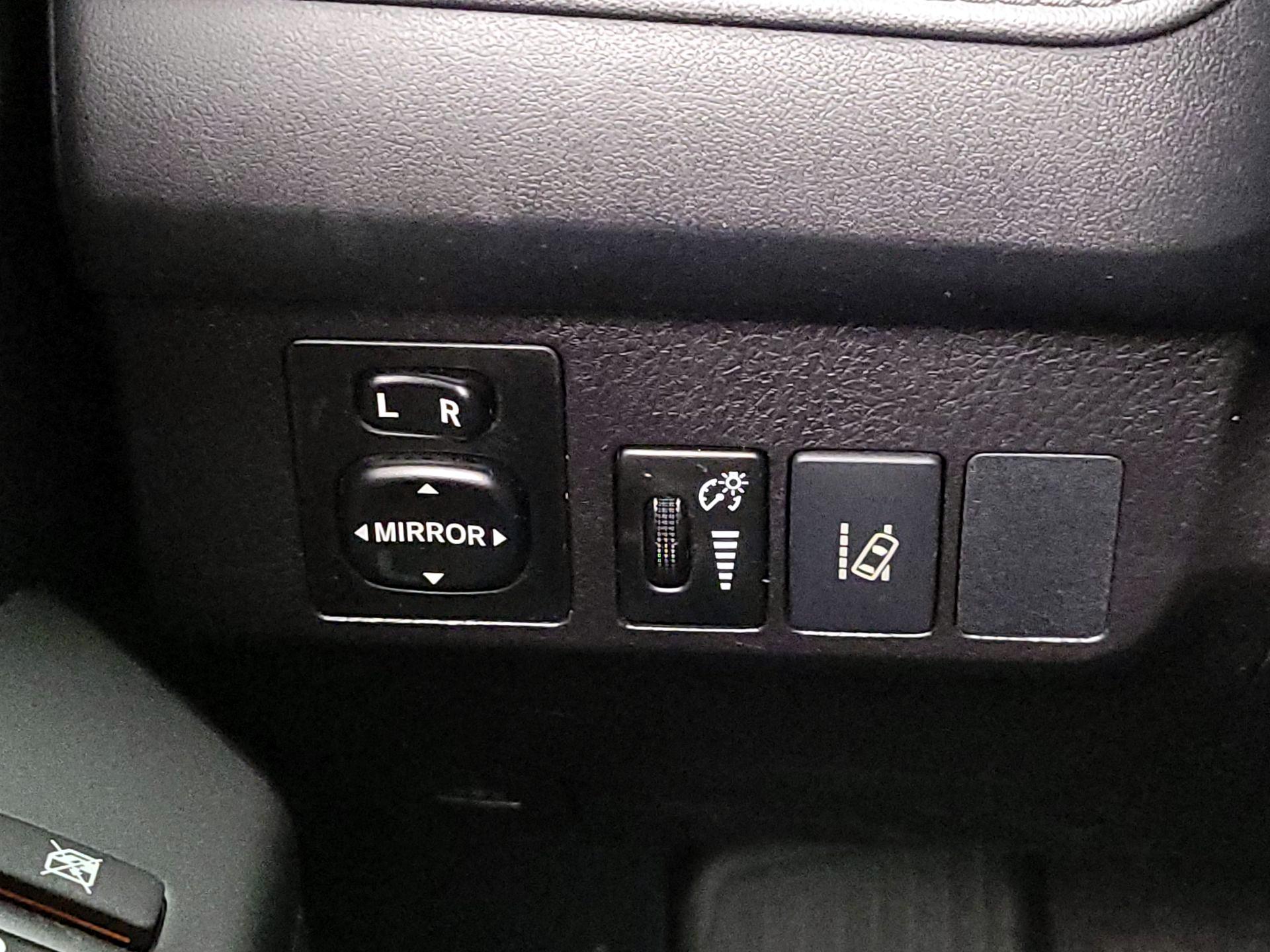 Thumbnail: 2017 Toyota RAV4 - 13