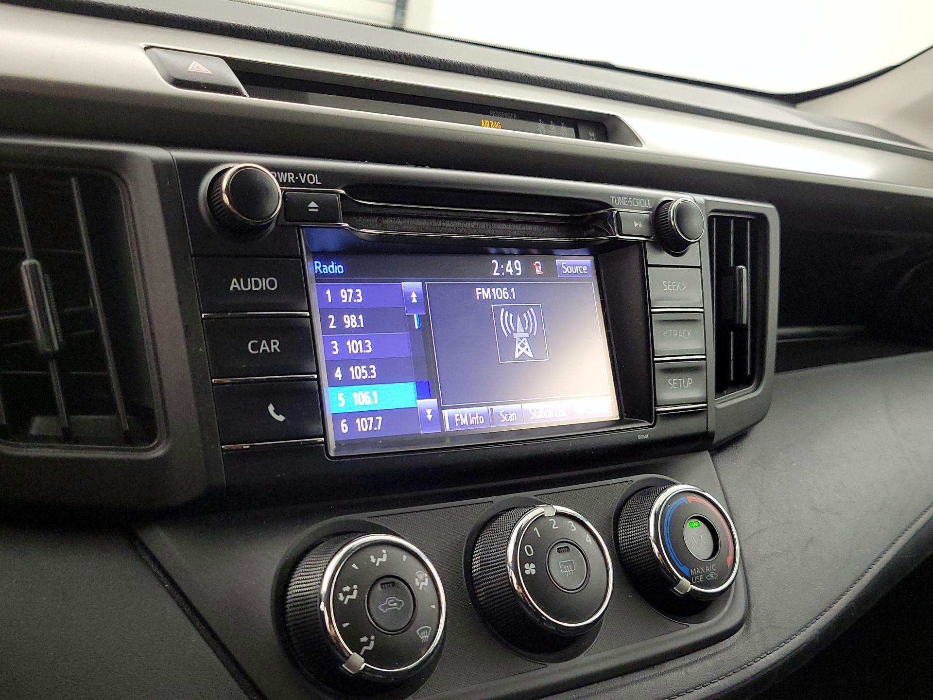 Thumbnail: 2017 Toyota RAV4 - 15