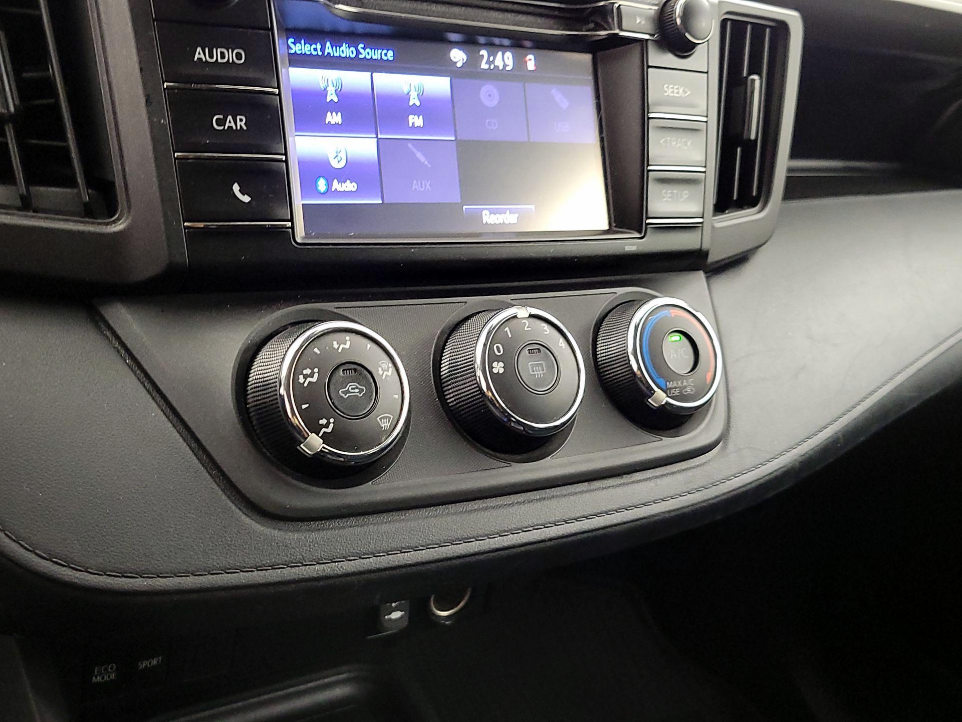 Thumbnail: 2017 Toyota RAV4 - 16