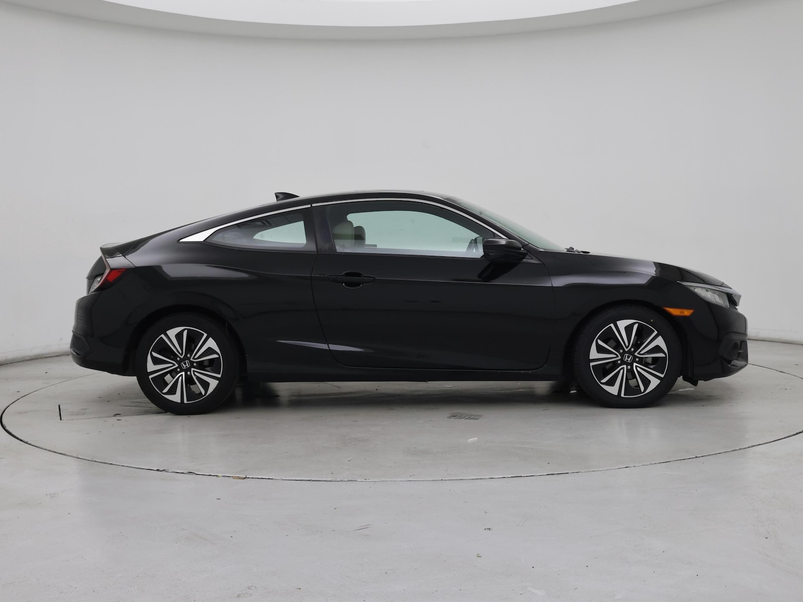2018 Honda Civic EX-L - Photo 8