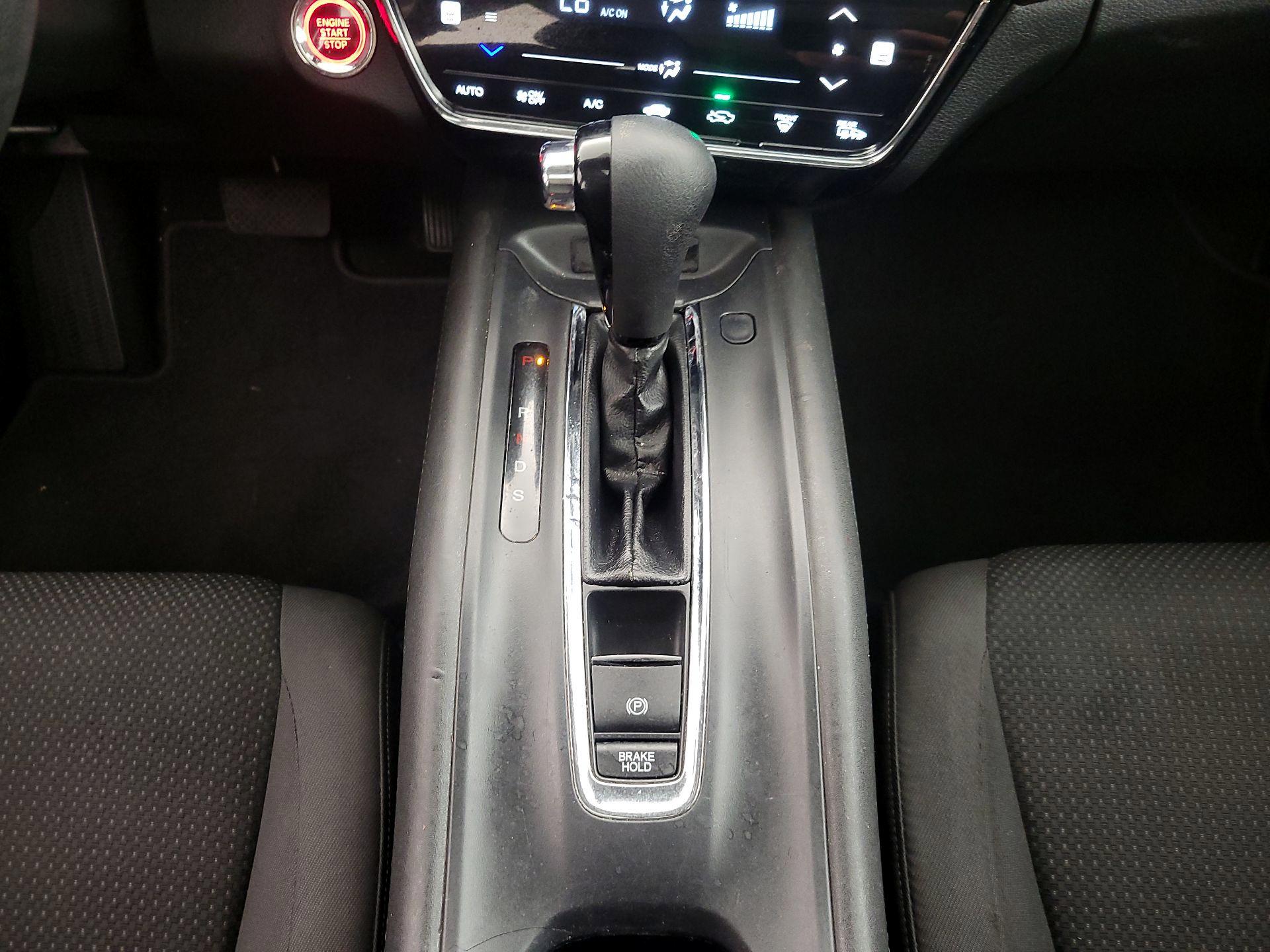 Thumbnail: 2019 Honda HR-V - 17