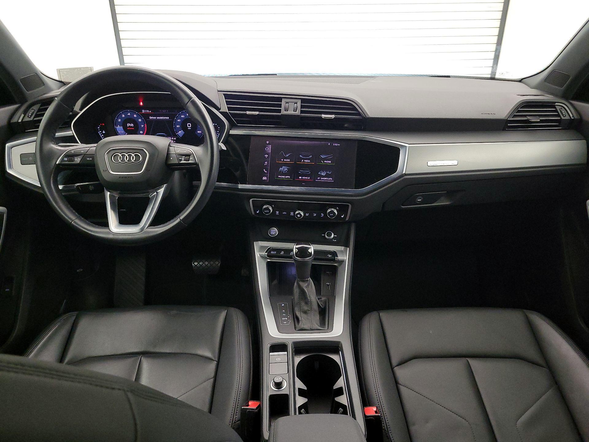 Thumbnail: 2020 Audi Q3 - 9