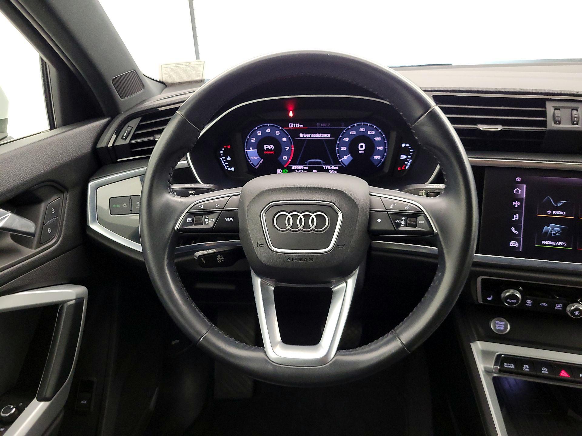 Thumbnail: 2020 Audi Q3 - 10