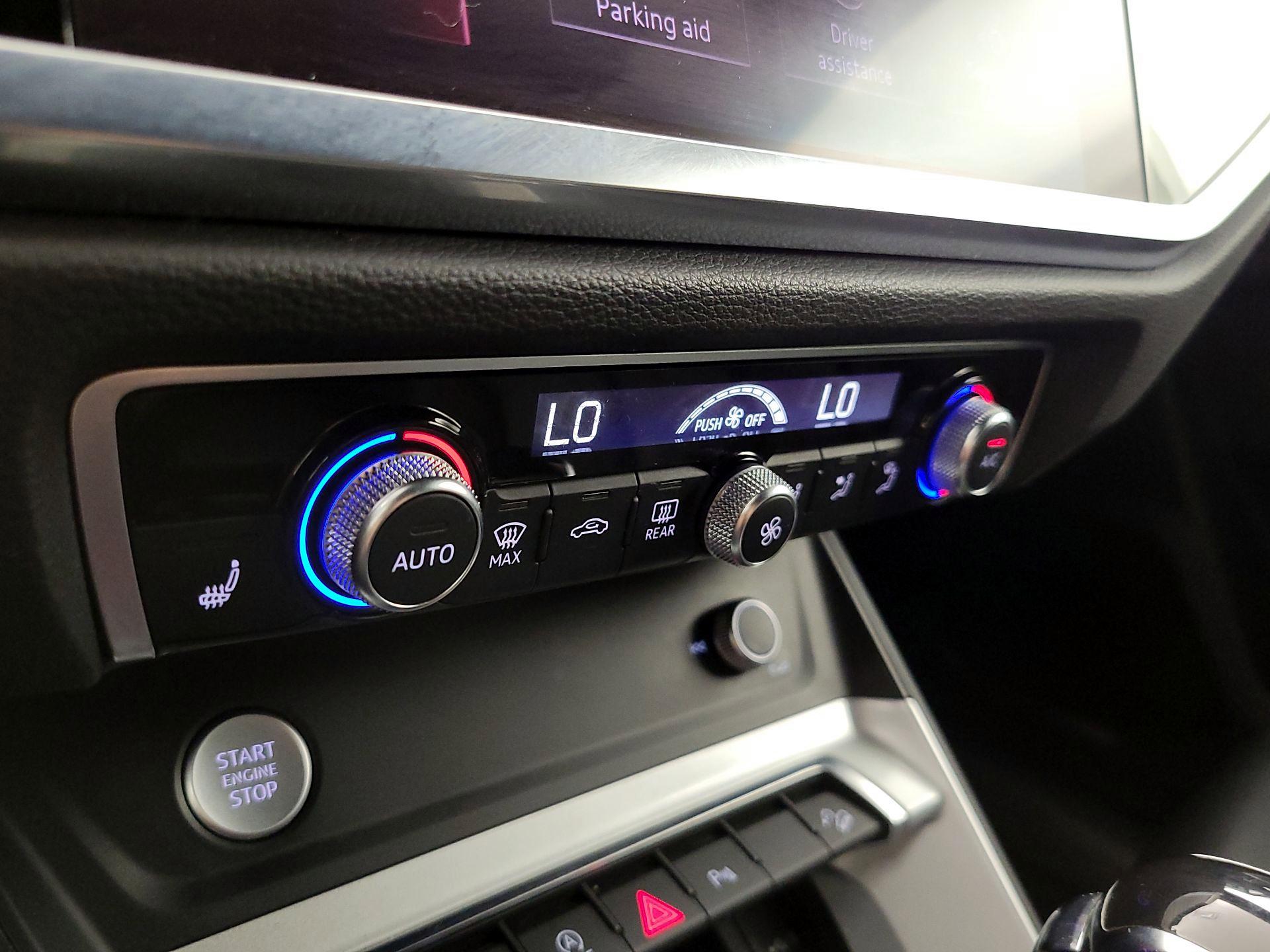 Thumbnail: 2020 Audi Q3 - 16