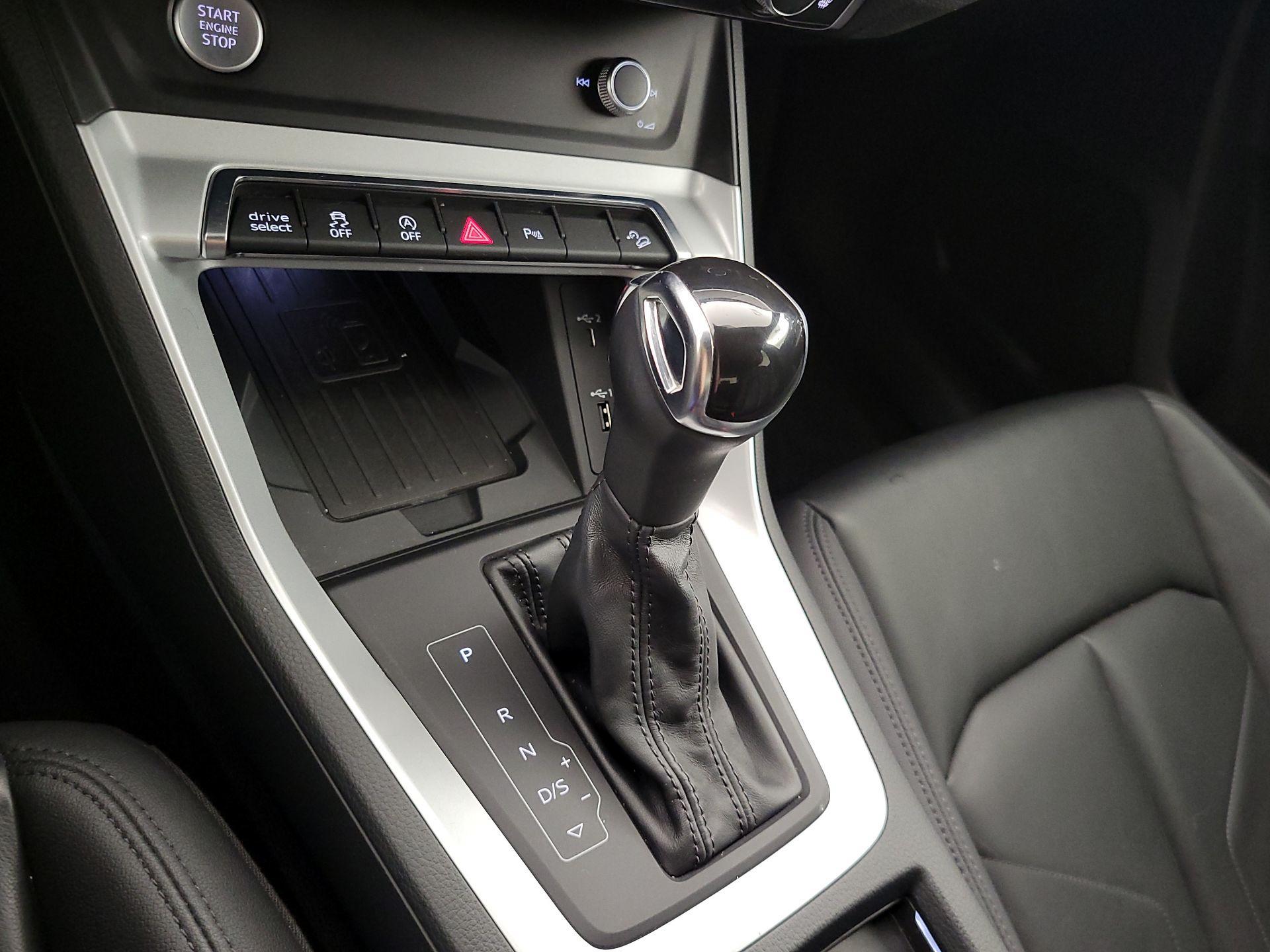 Thumbnail: 2020 Audi Q3 - 17