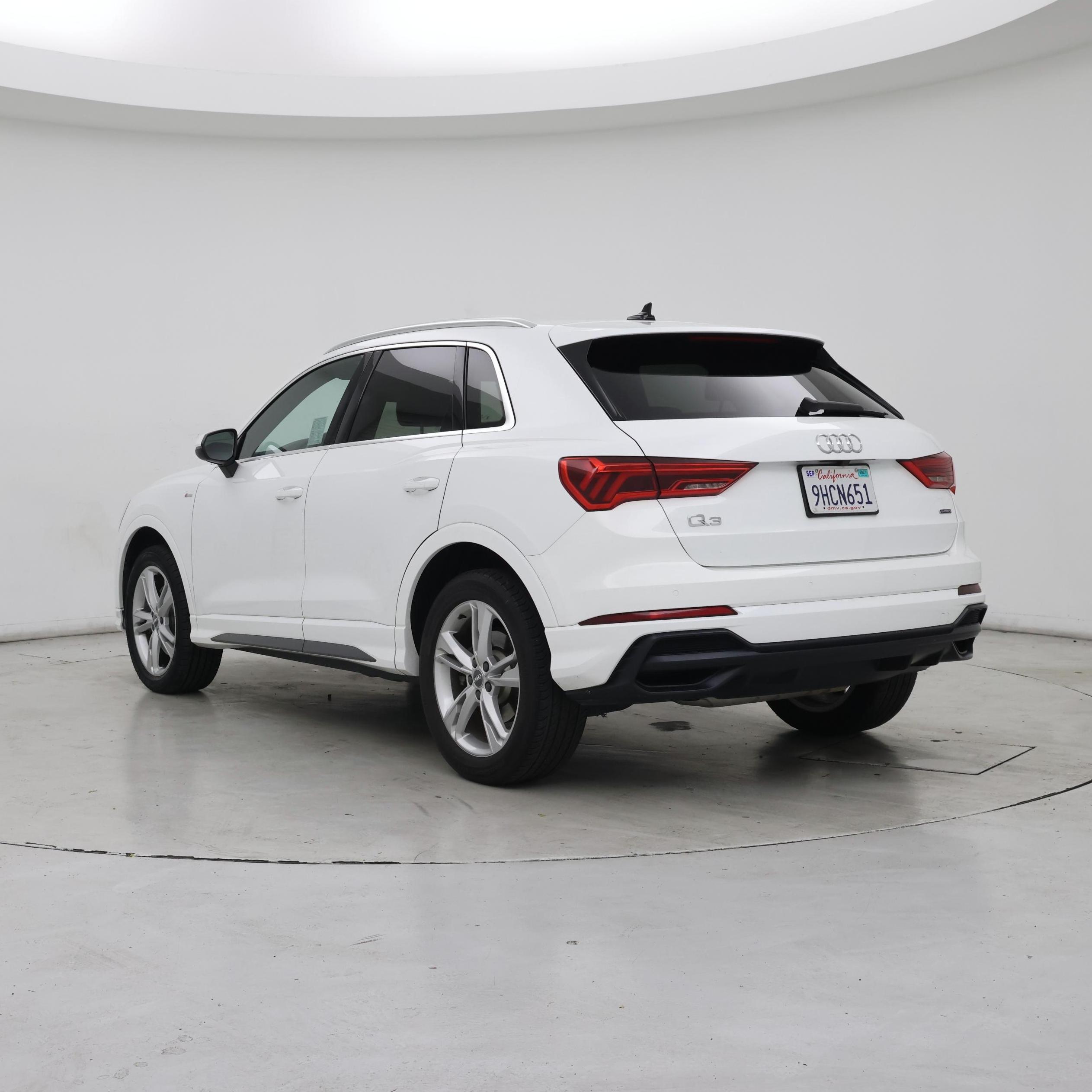 Thumbnail: 2020 Audi Q3 - 2