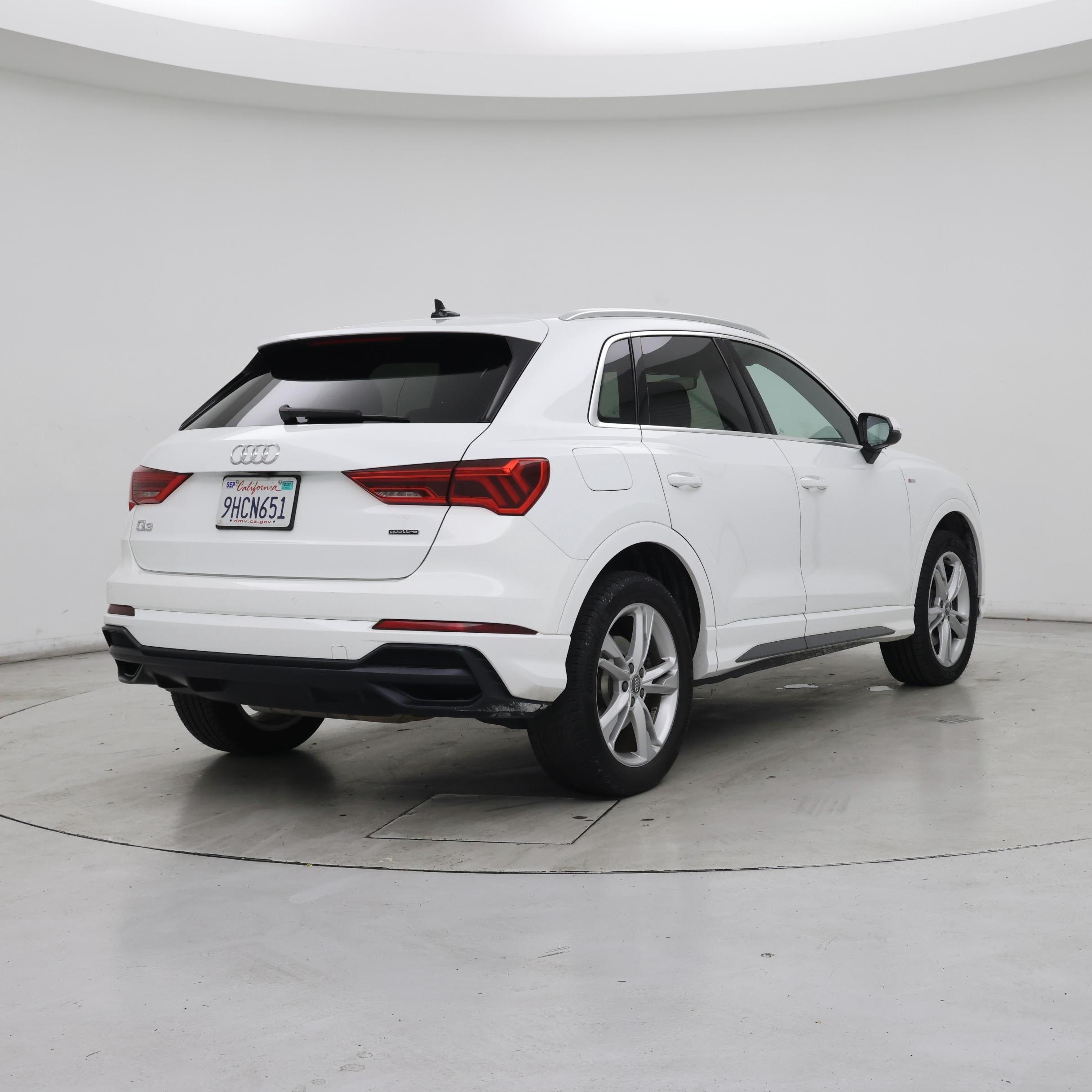 Thumbnail: 2020 Audi Q3 - 8