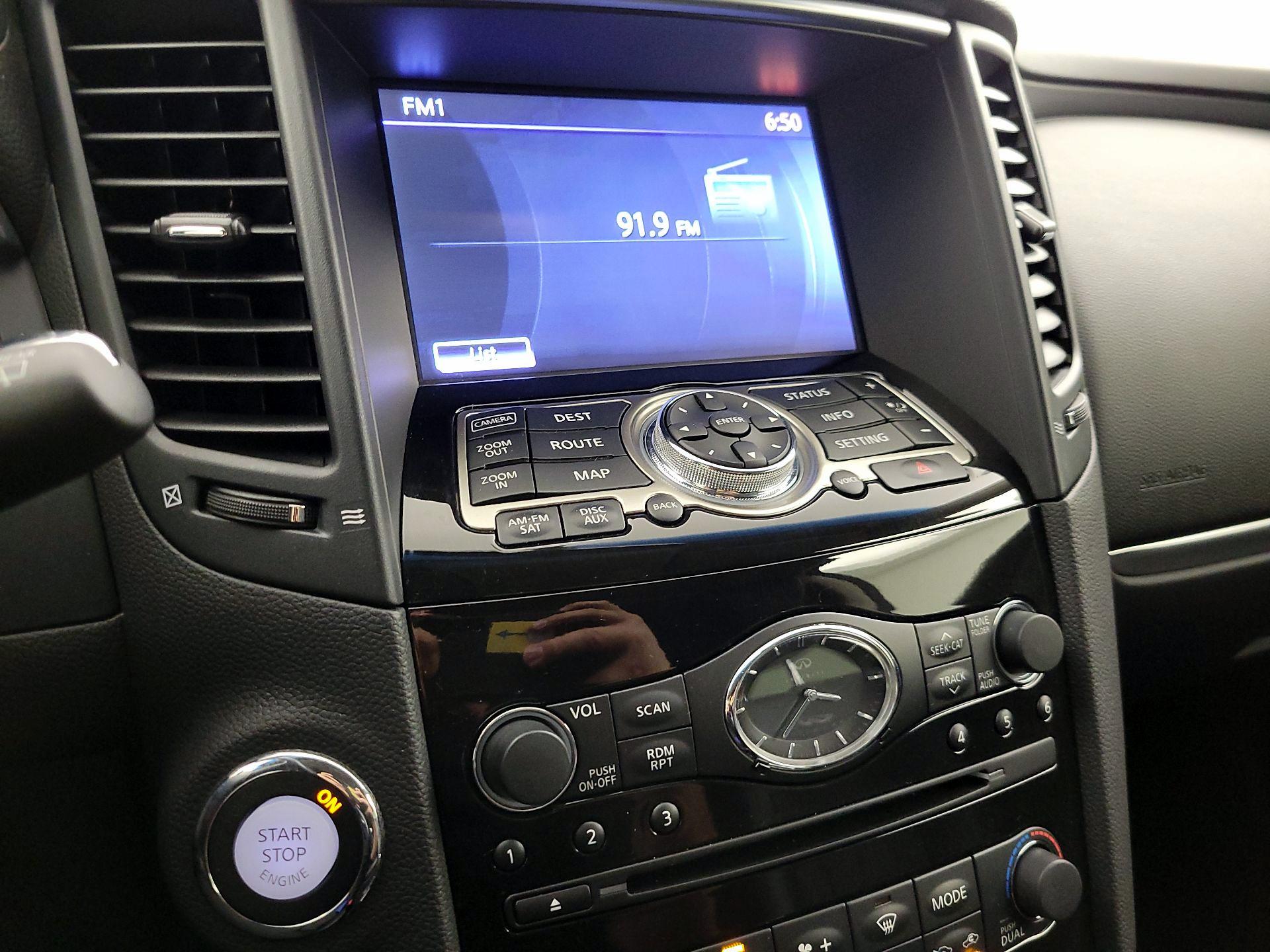 Thumbnail: 2014 INFINITI QX70 - 16