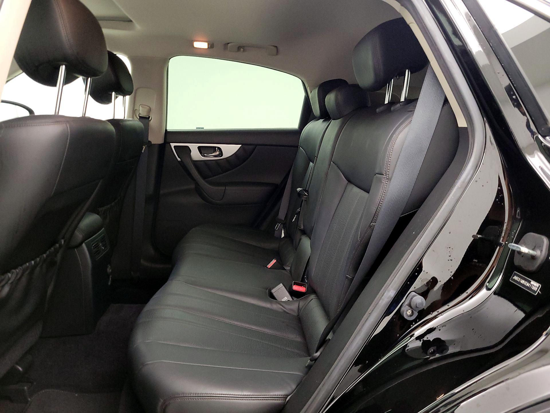 Thumbnail: 2014 INFINITI QX70 - 20