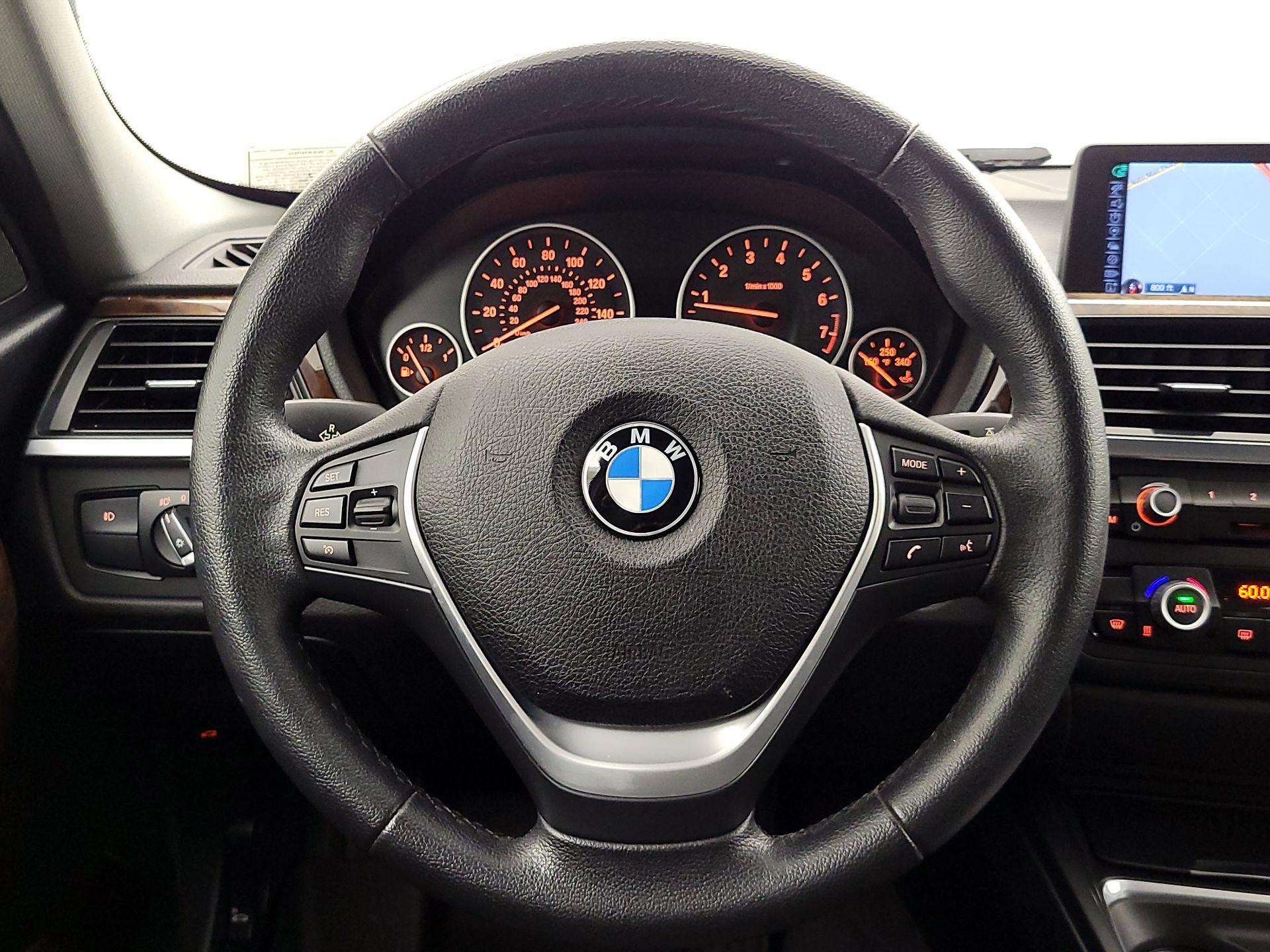 Thumbnail: 2015 BMW 3 Series - 10