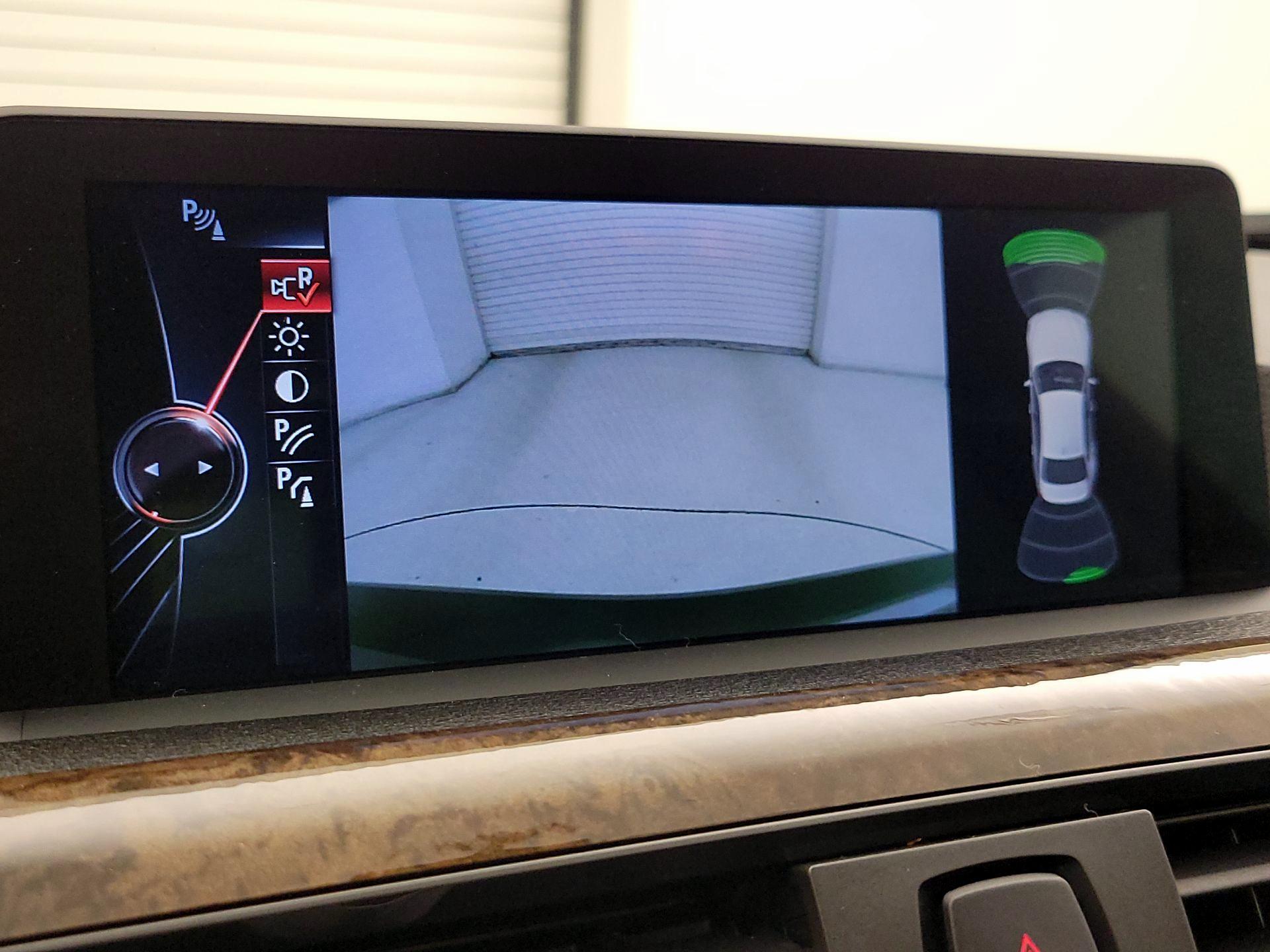 Thumbnail: 2015 BMW 3 Series - 15