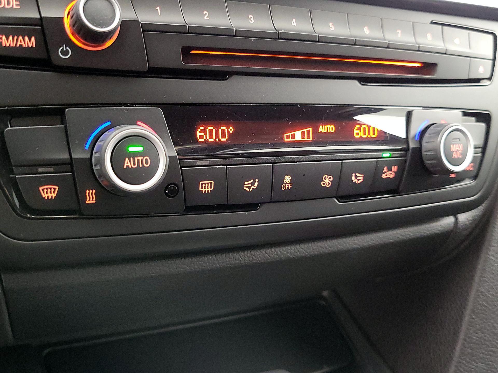 Thumbnail: 2015 BMW 3 Series - 17