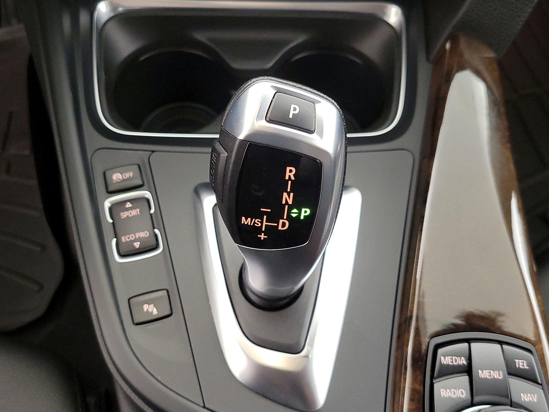 Thumbnail: 2015 BMW 3 Series - 18