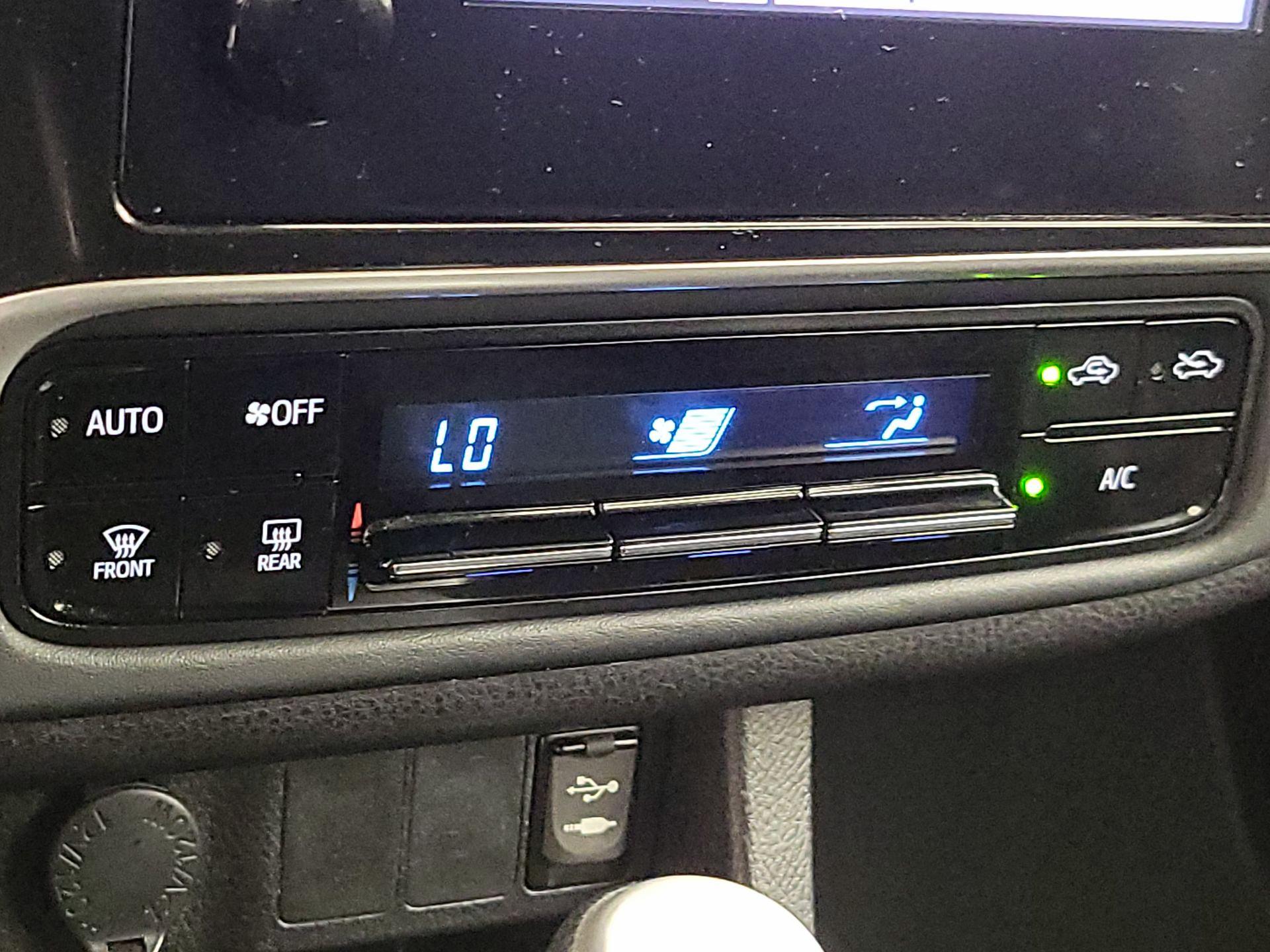 Thumbnail: 2019 Toyota Corolla - 16