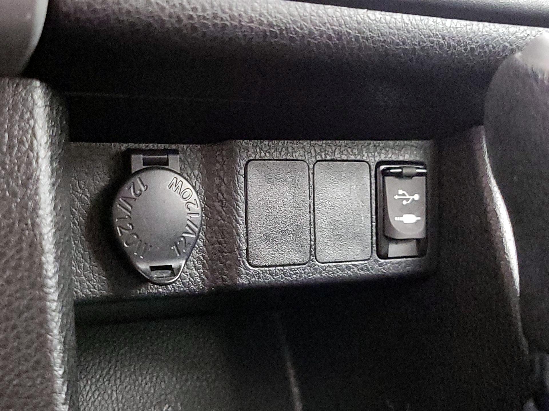 Thumbnail: 2019 Toyota Corolla - 18