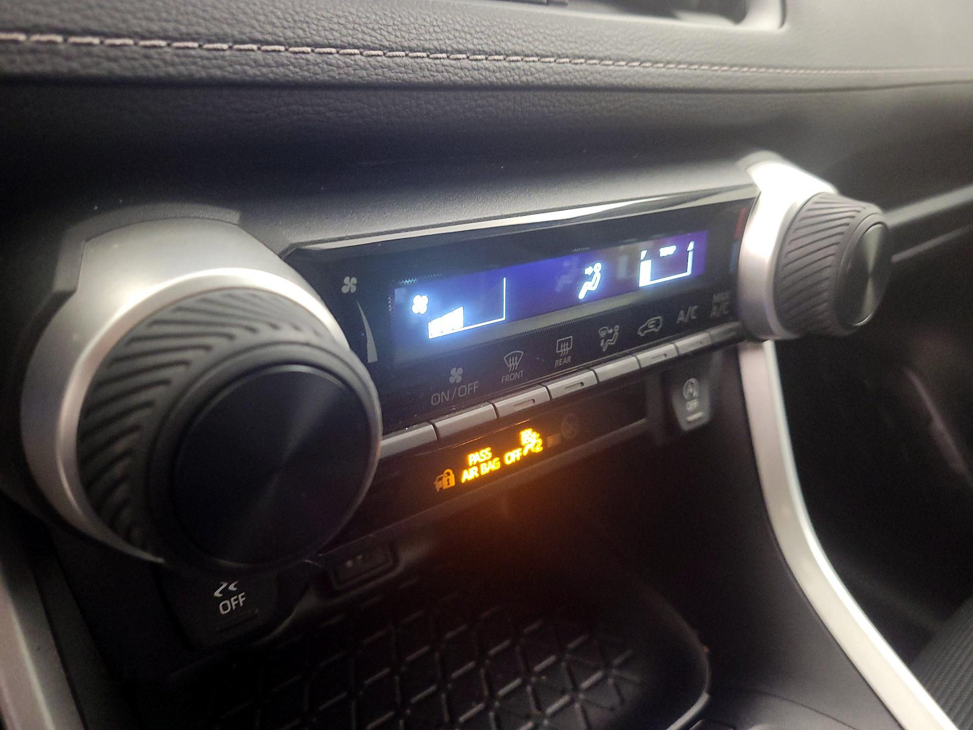 Thumbnail: 2025 Toyota RAV4 - 16