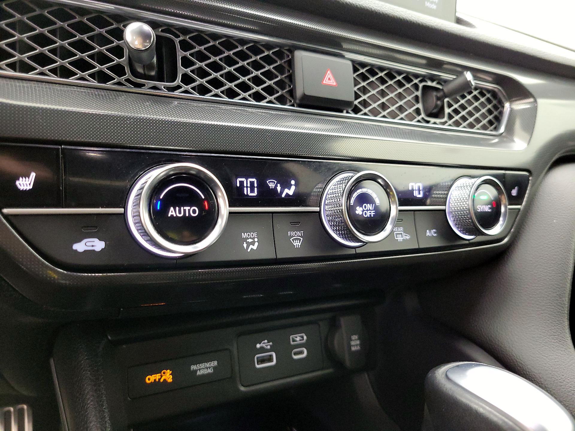 Thumbnail: 2023 Acura Integra - 16