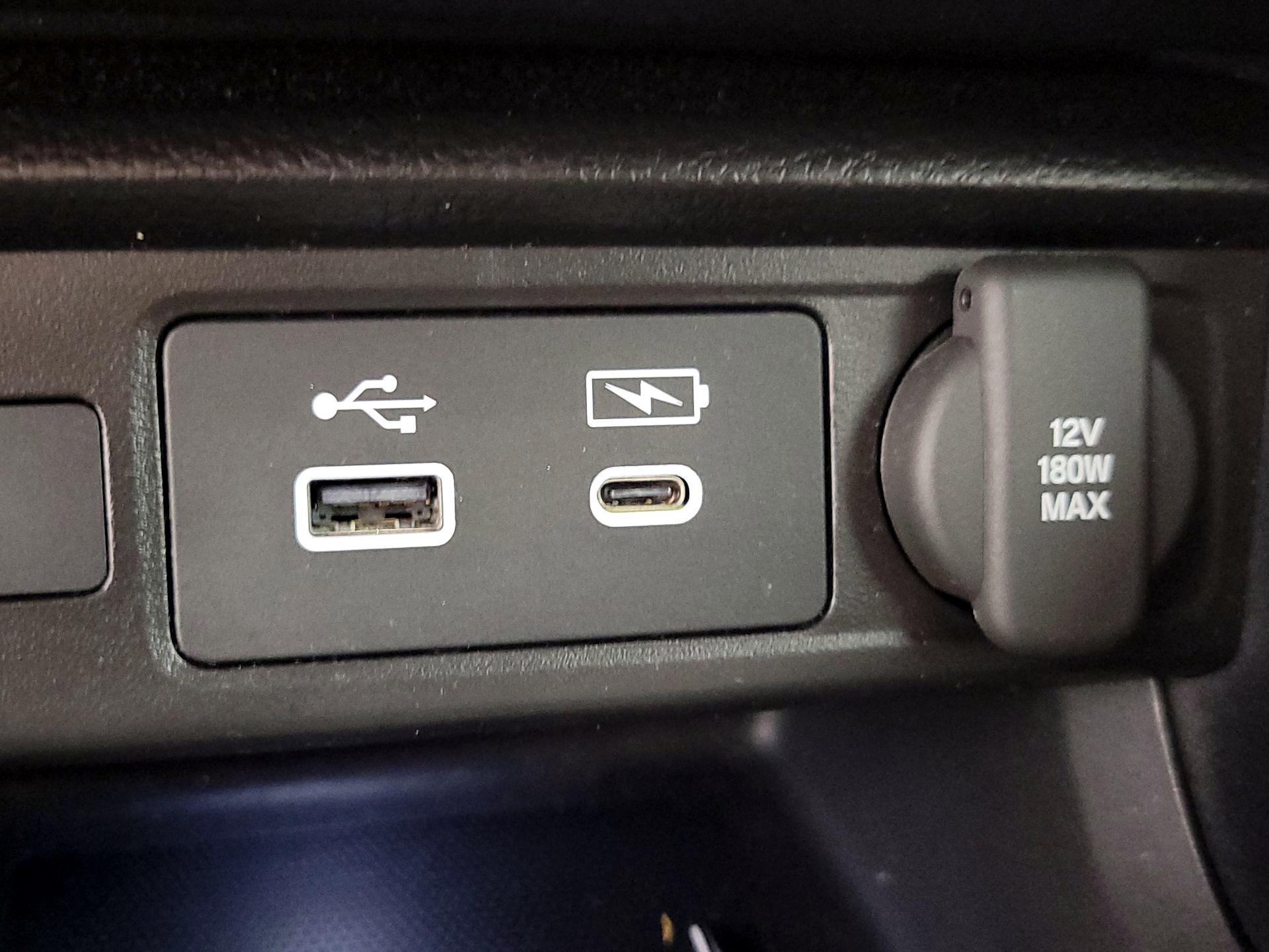 Thumbnail: 2023 Acura Integra - 18