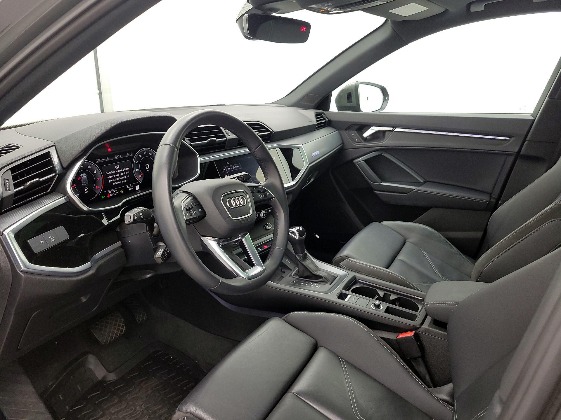 Thumbnail: 2023 Audi Q3 - 11