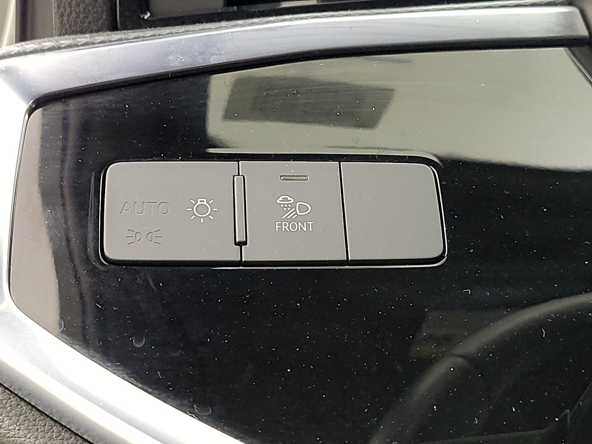 Thumbnail: 2023 Audi Q3 - 13