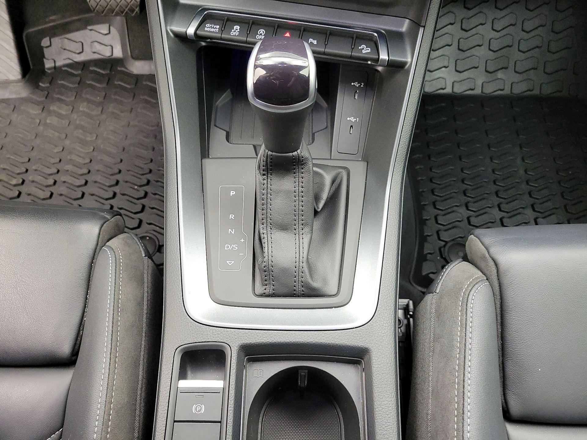 Thumbnail: 2023 Audi Q3 - 18