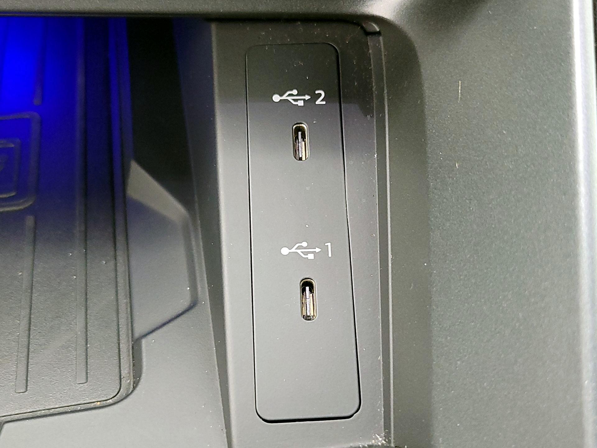 Thumbnail: 2023 Audi Q3 - 19