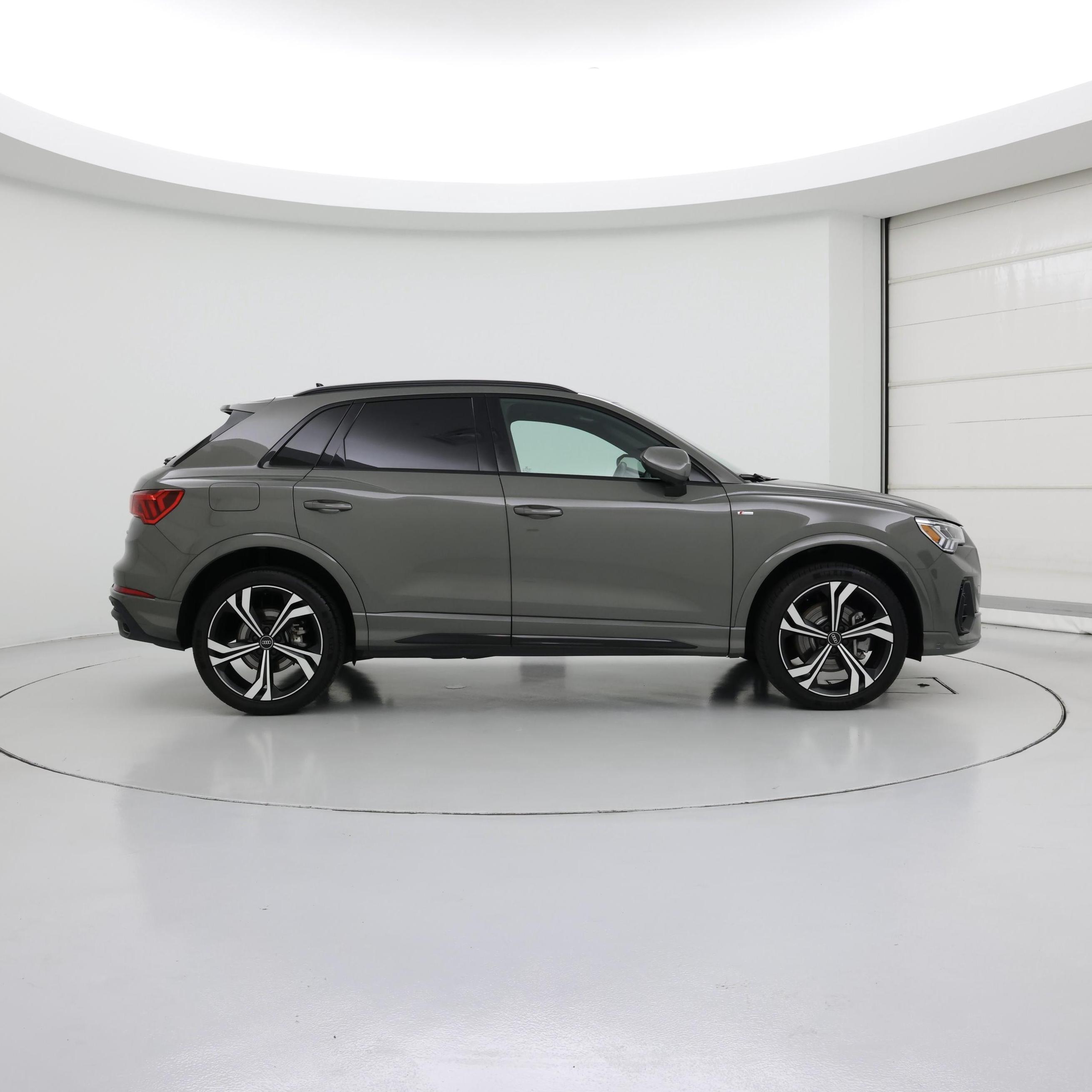 Thumbnail: 2023 Audi Q3 - 7