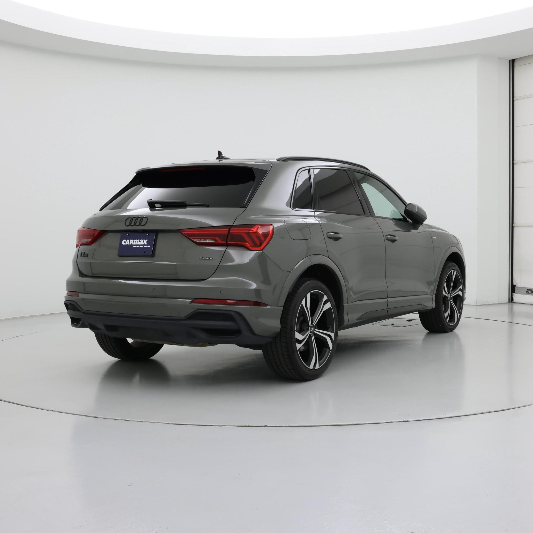 Thumbnail: 2023 Audi Q3 - 8