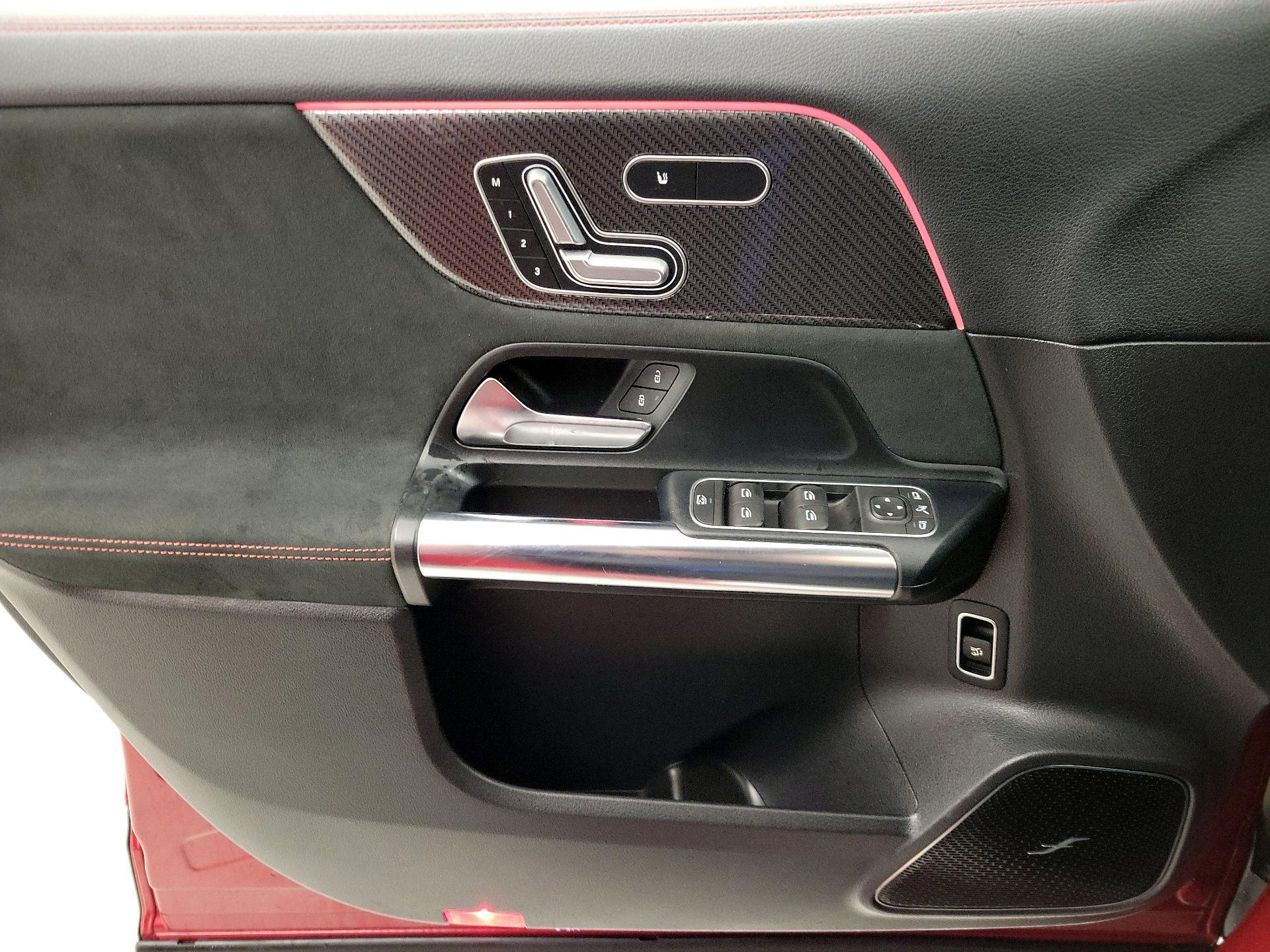 Thumbnail: 2021 Mercedes-Benz GLA - 12