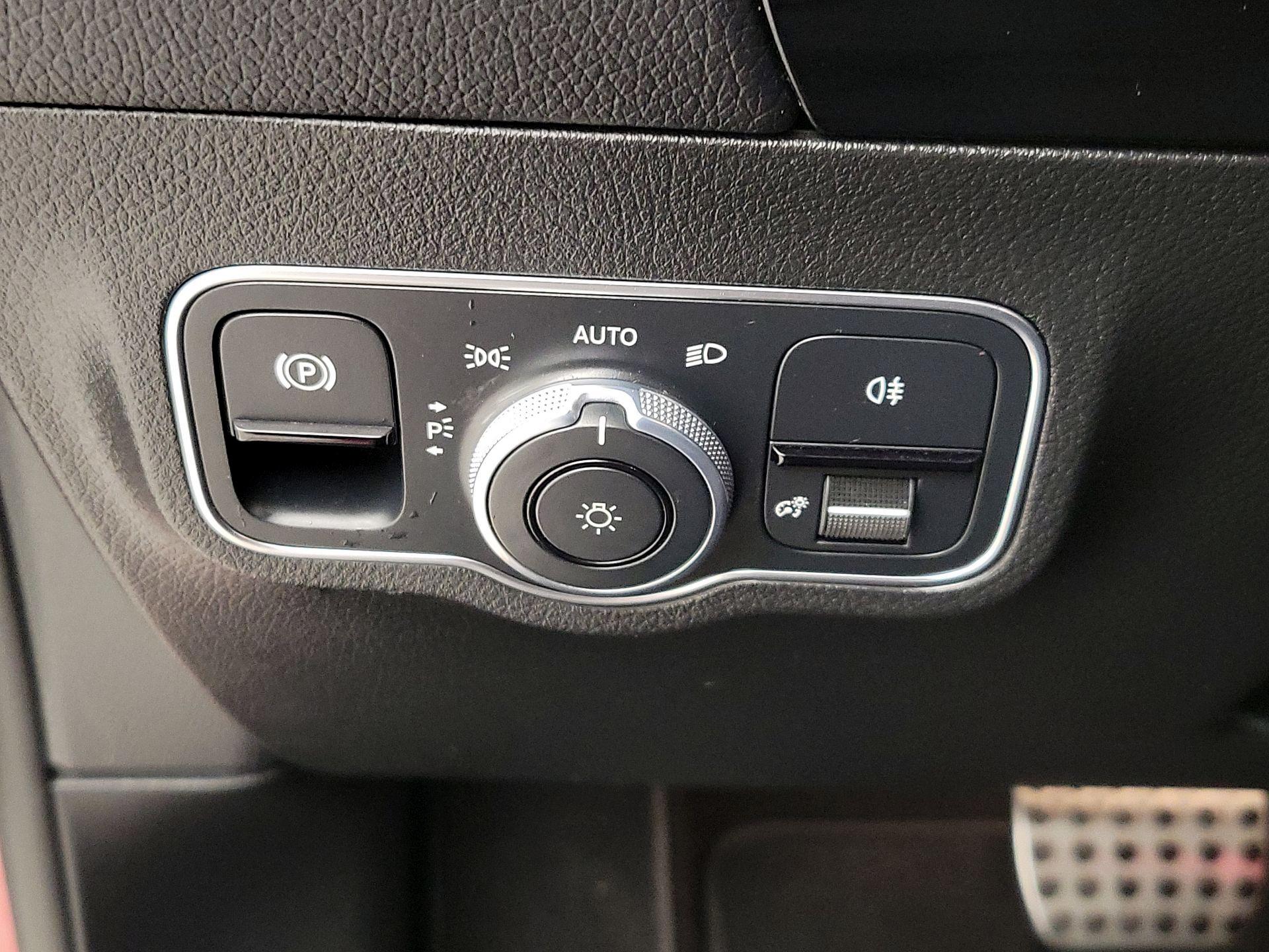 Thumbnail: 2021 Mercedes-Benz GLA - 13