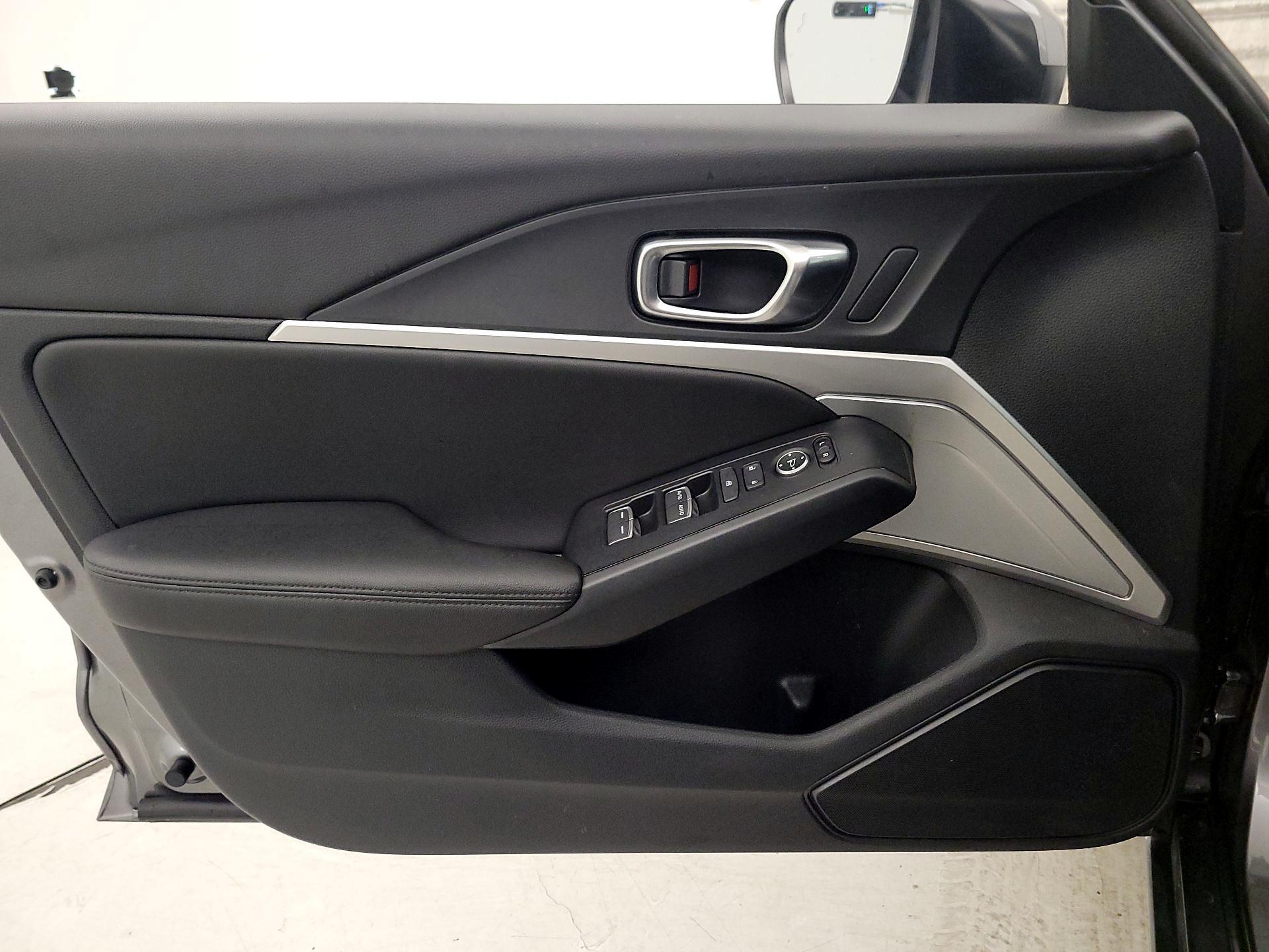 Thumbnail: 2025 Acura Integra - 12