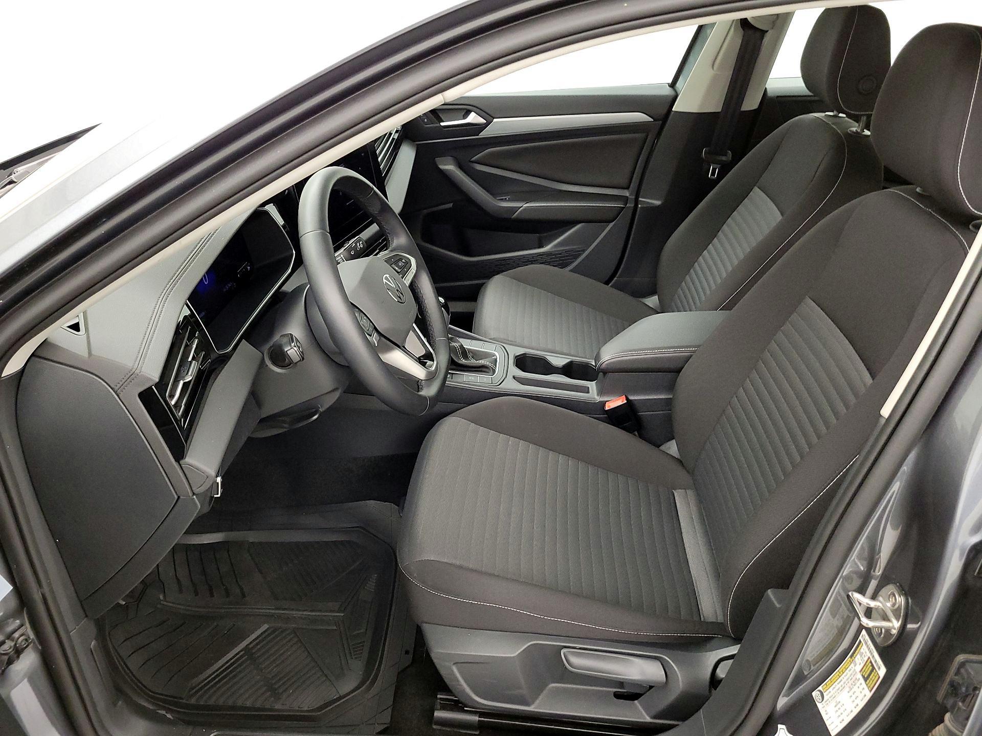 Thumbnail: 2025 Volkswagen Jetta - 11