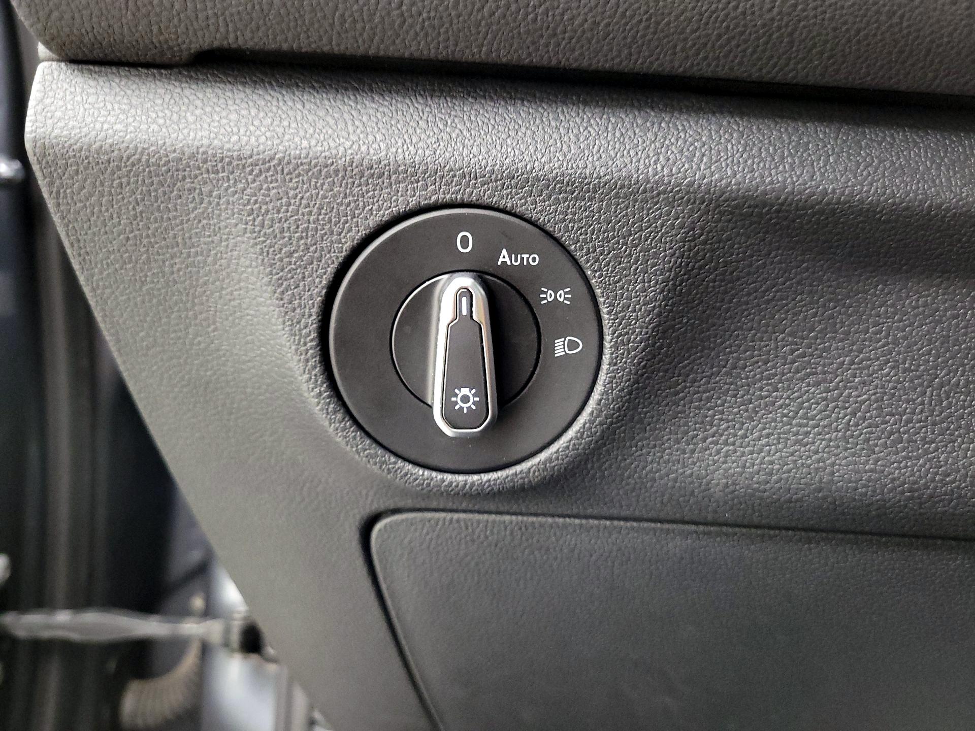 Thumbnail: 2025 Volkswagen Jetta - 13