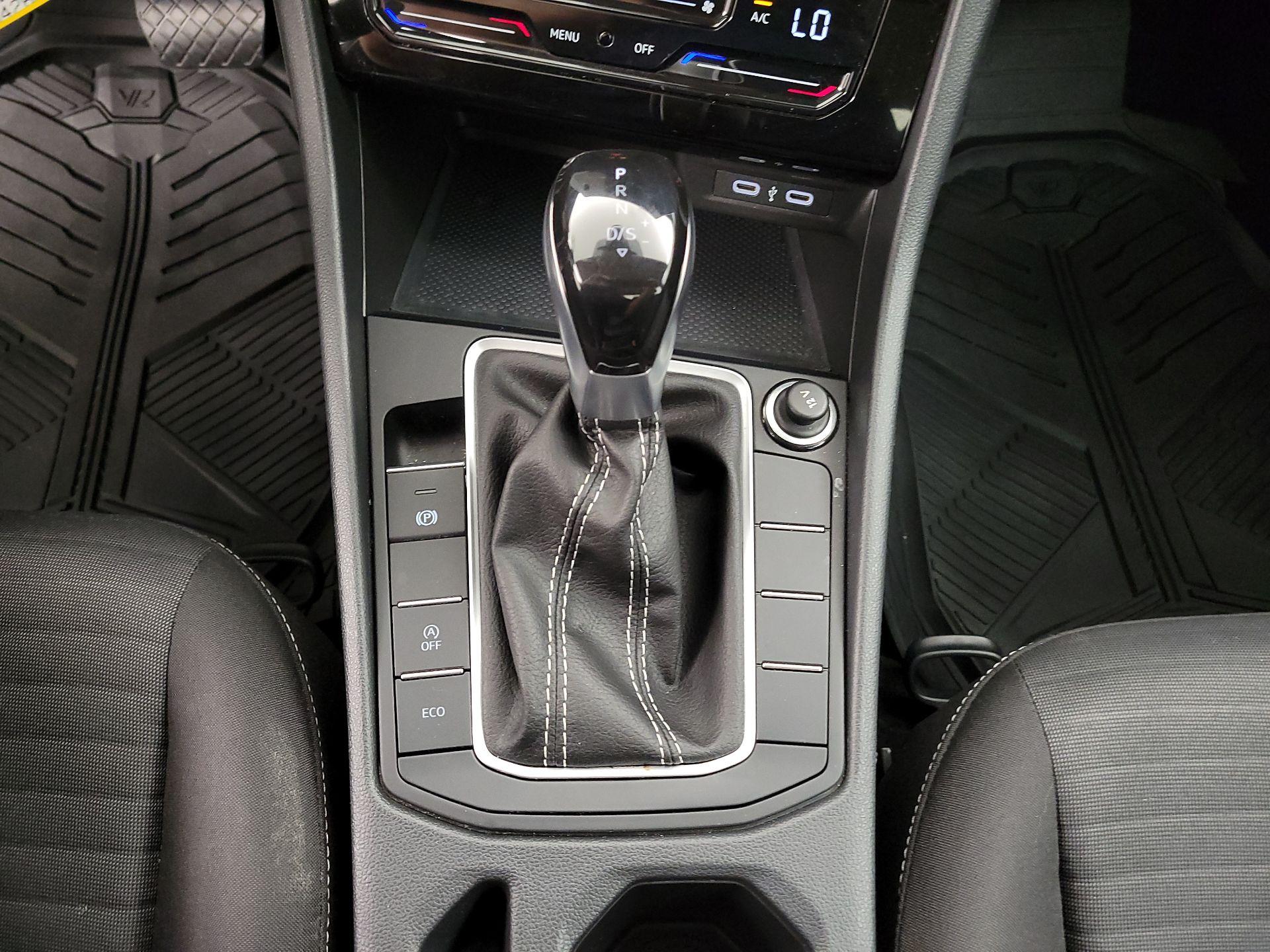 Thumbnail: 2025 Volkswagen Jetta - 17