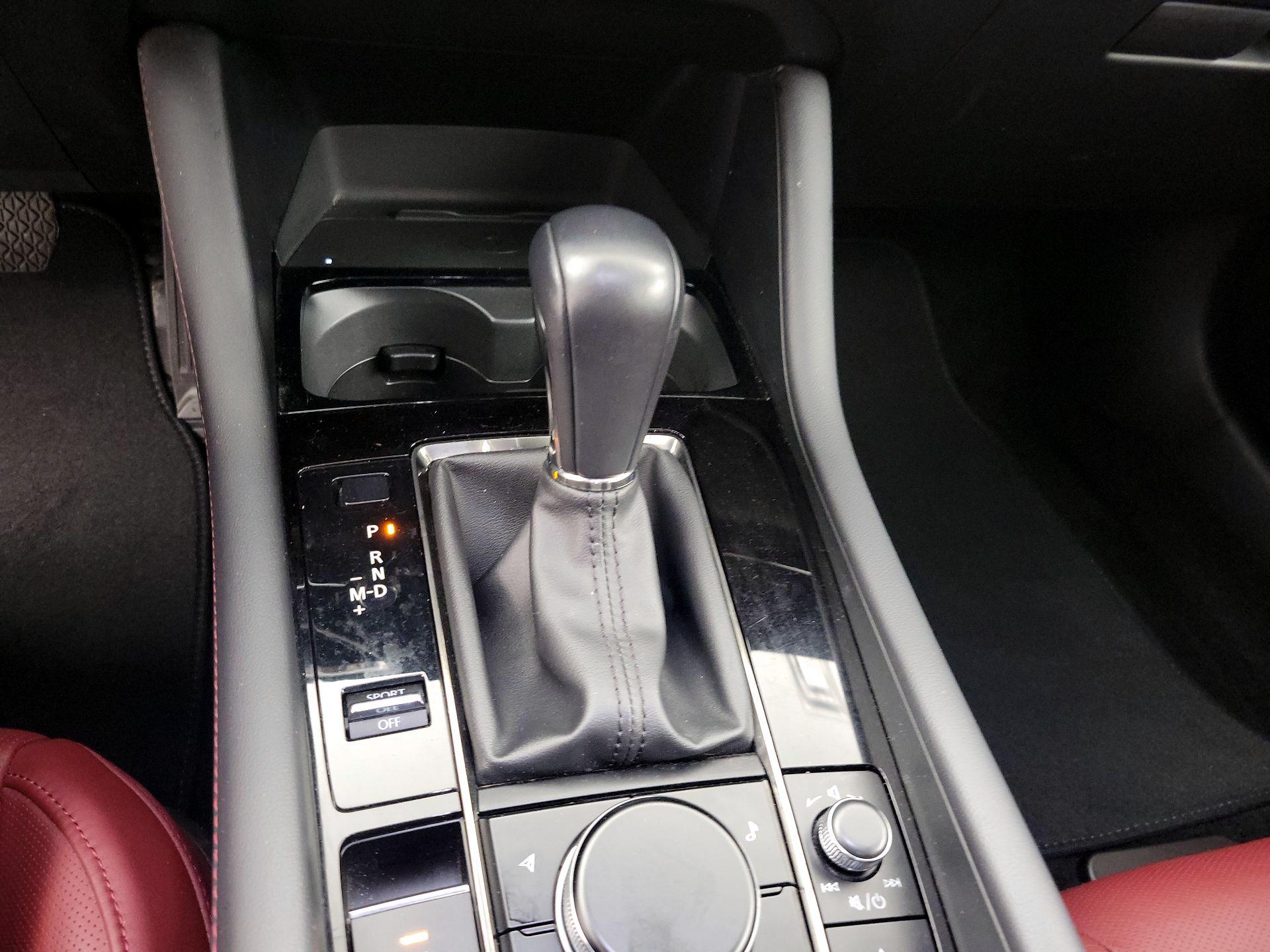 Thumbnail: 2025 Mazda Mazda3 - 18