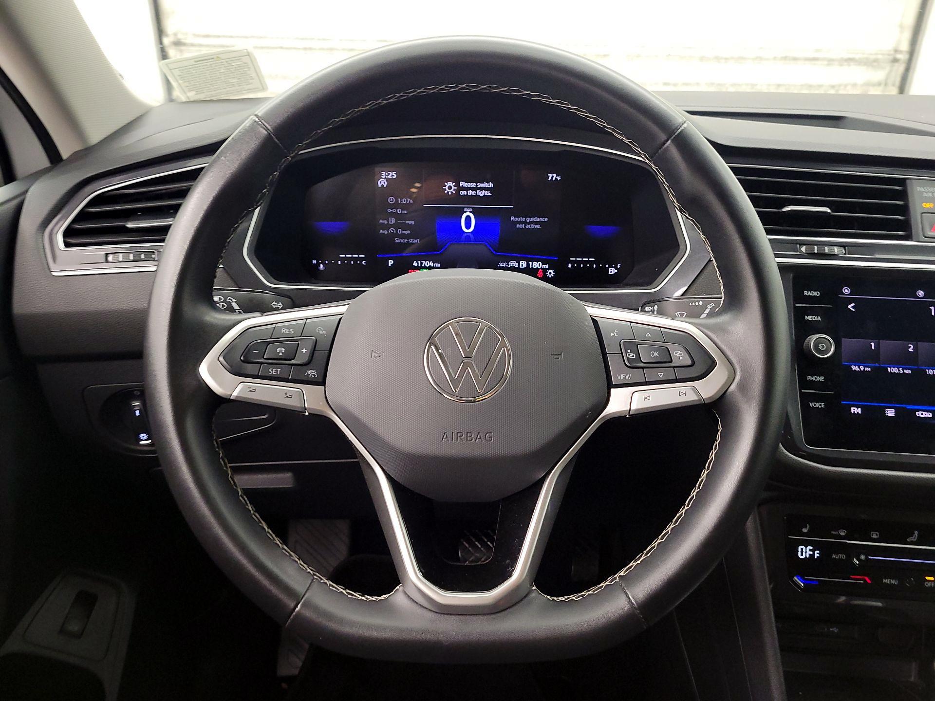 Thumbnail: 2024 Volkswagen Tiguan - 10