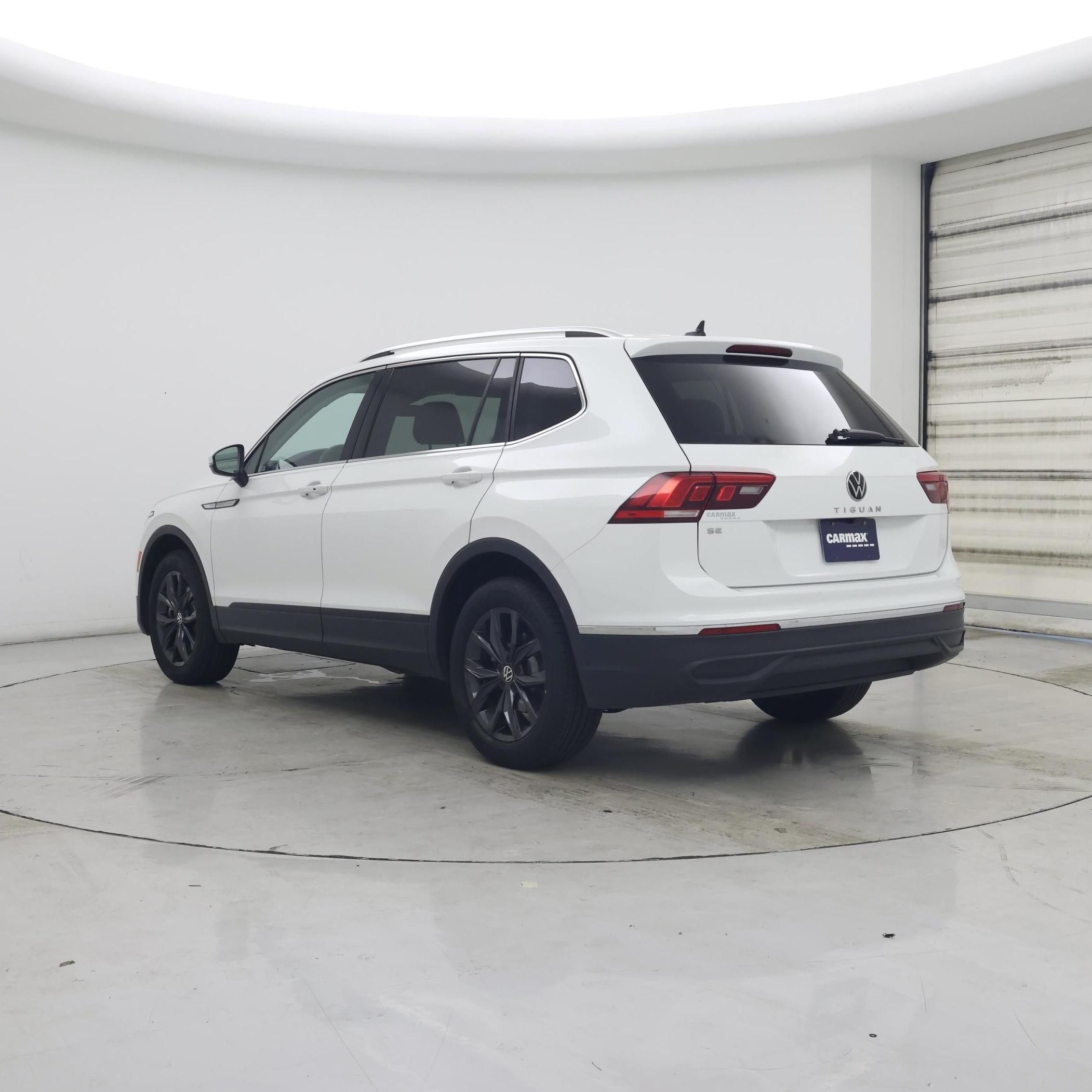 Thumbnail: 2024 Volkswagen Tiguan - 2