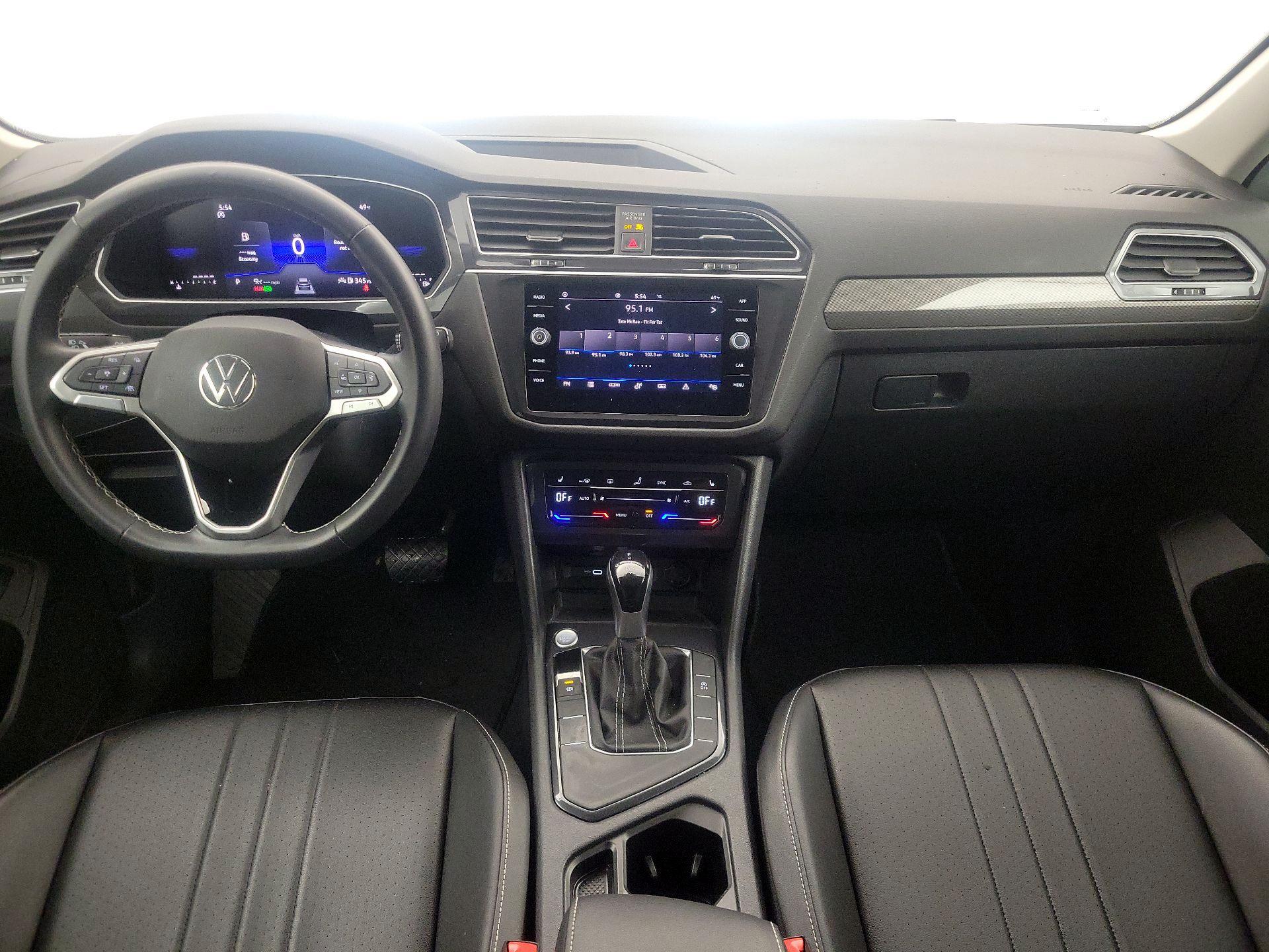 Thumbnail: 2024 Volkswagen Tiguan - 9