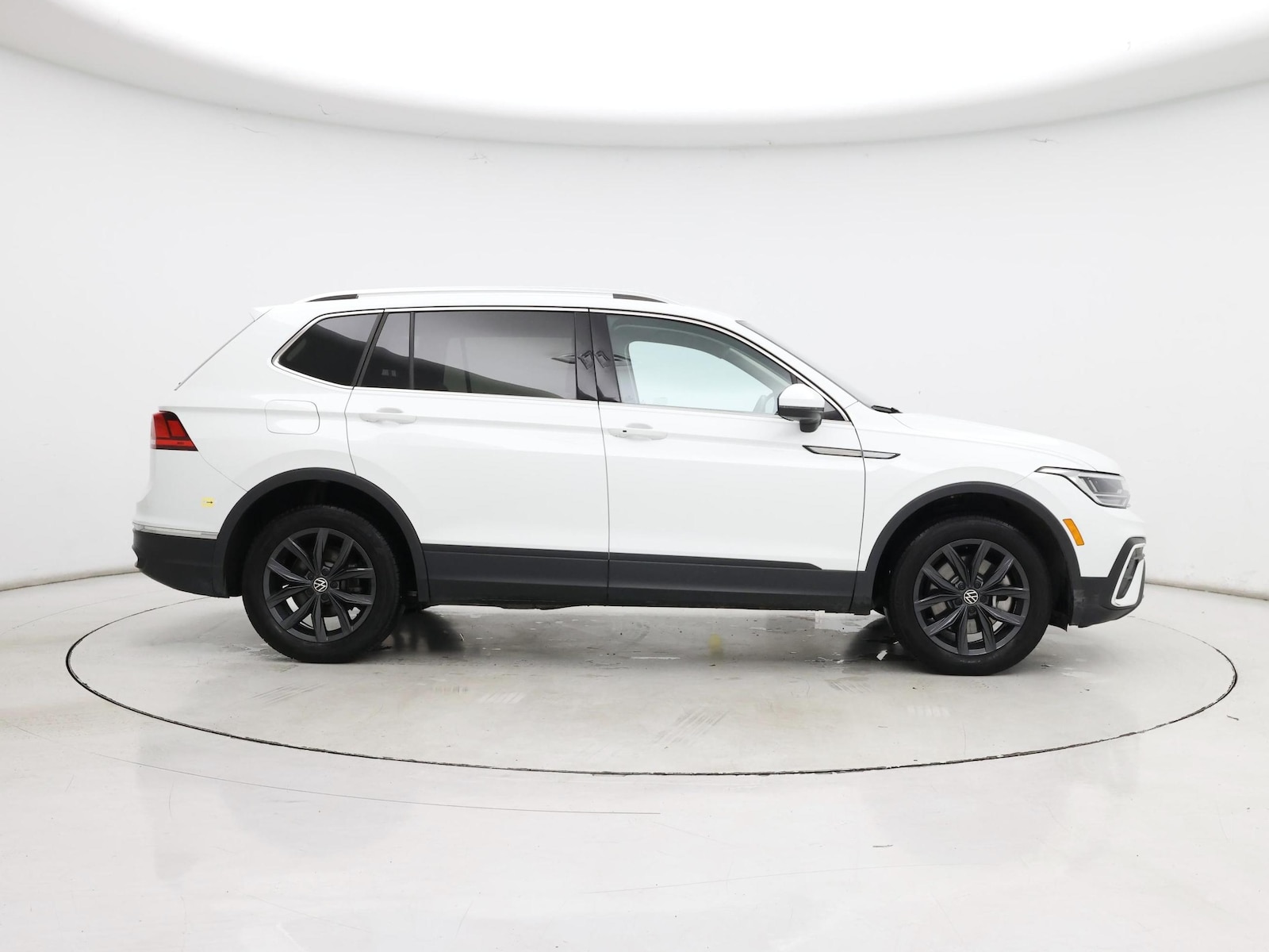 2024 Volkswagen Tiguan SE - Photo 8