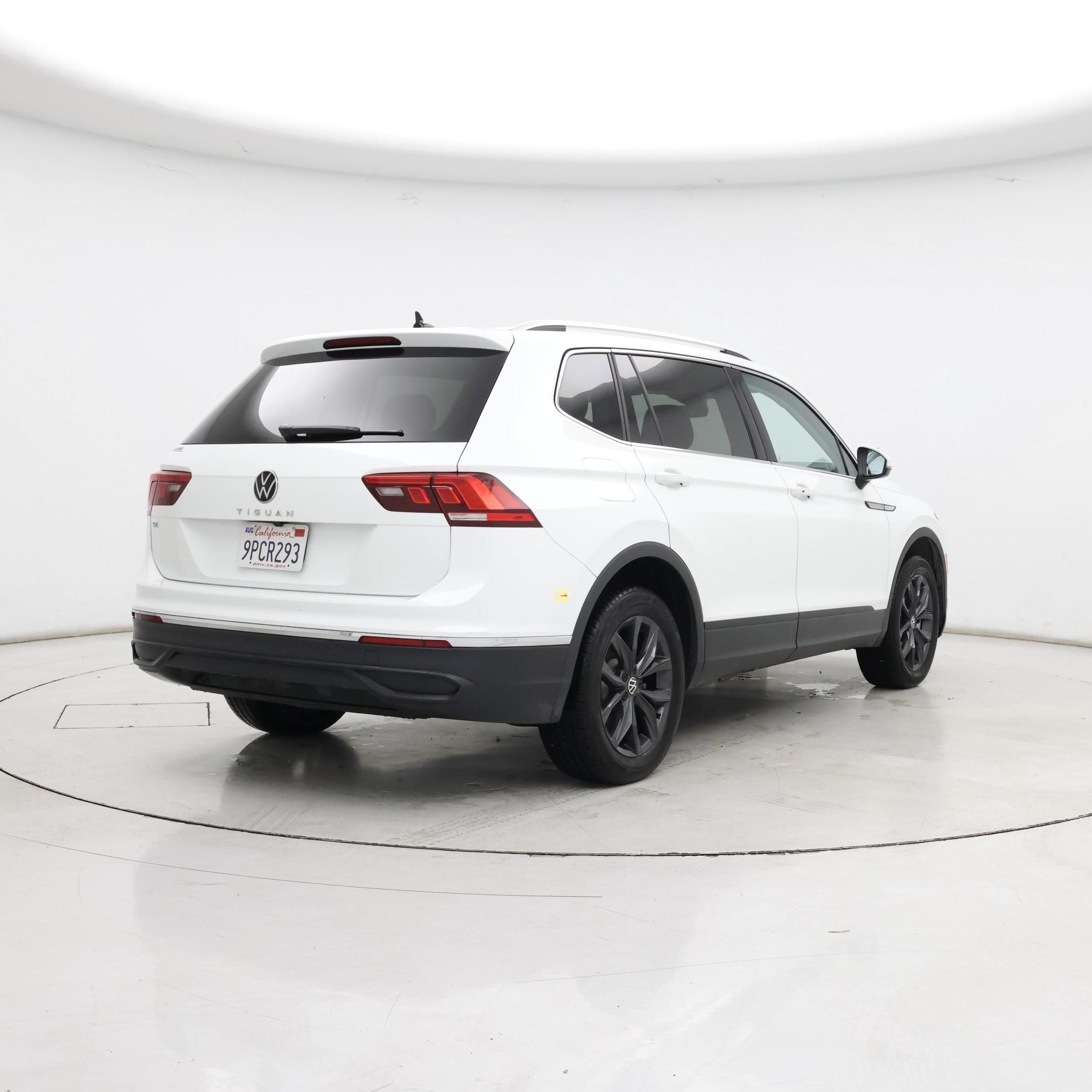 Thumbnail: 2024 Volkswagen Tiguan - 8