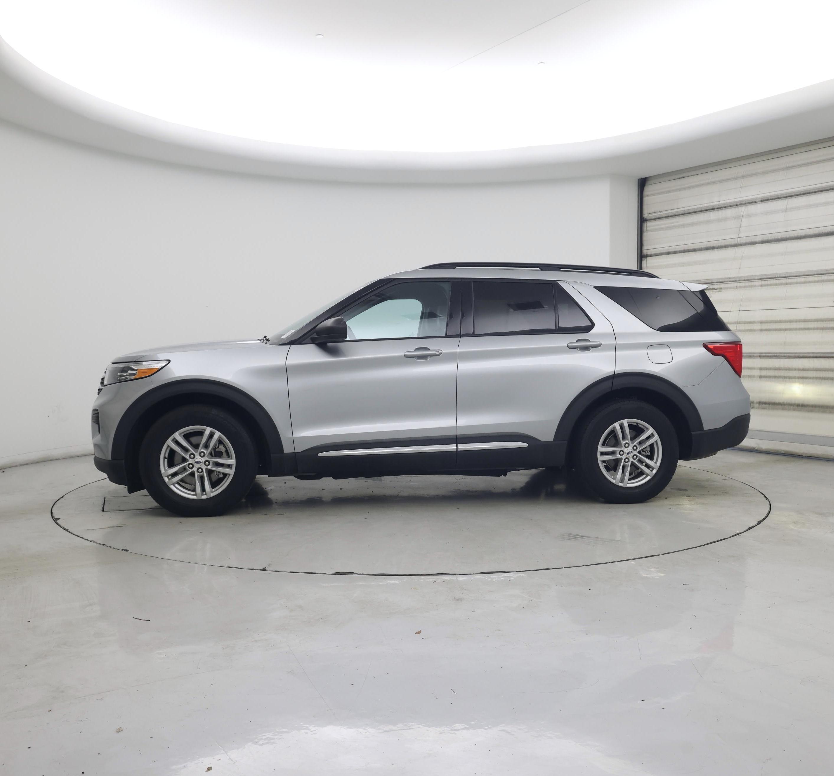 Thumbnail: 2023 Ford Explorer - 3