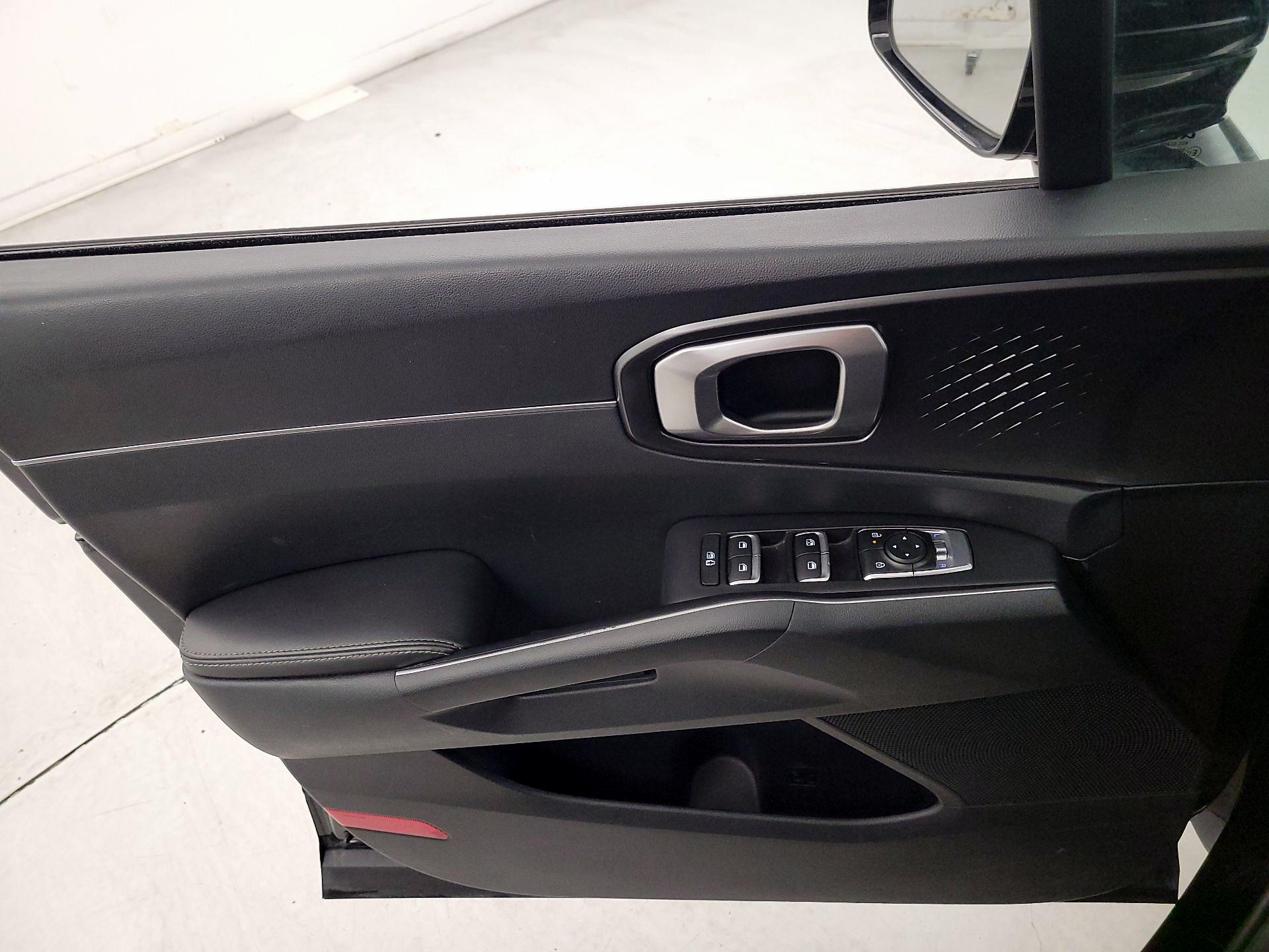 Thumbnail: 2024 Kia Sorento - 12