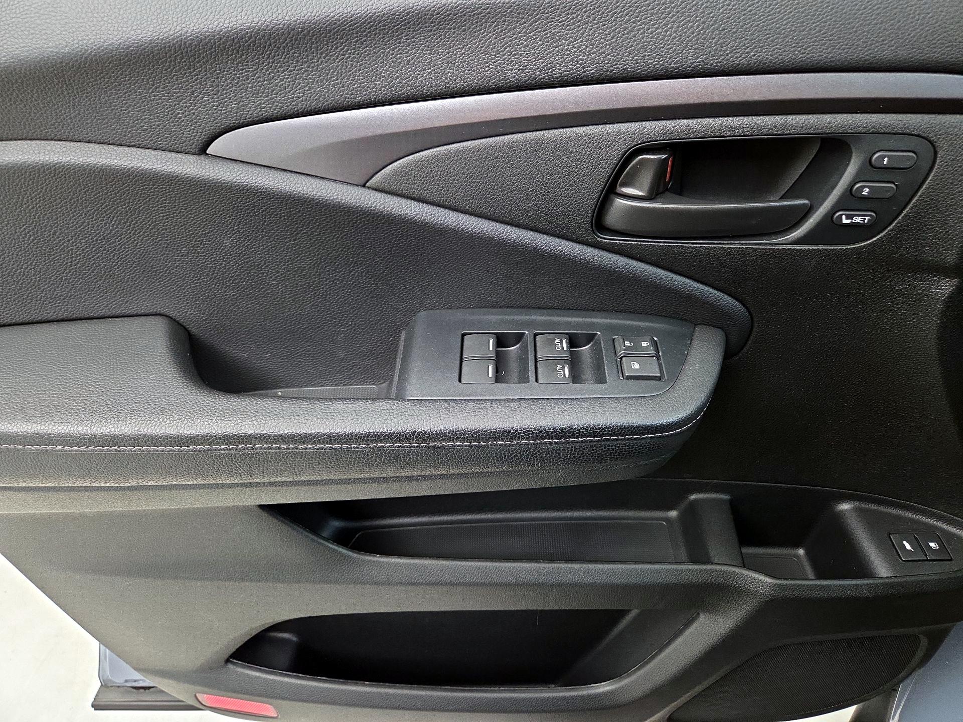 Thumbnail: 2023 Honda Passport - 12